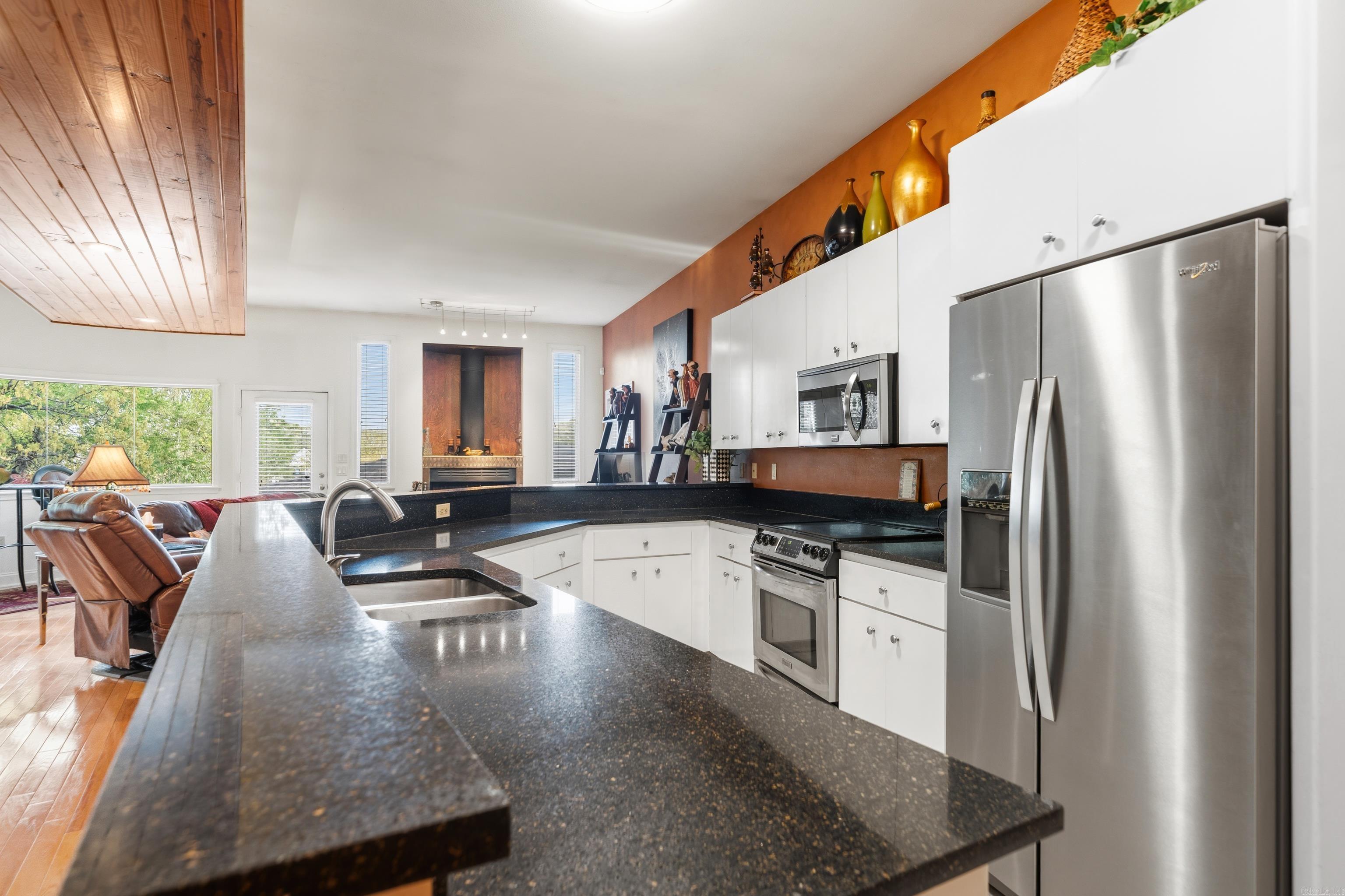 DIAMOND SPRINGS ESTATES HPR - Residential