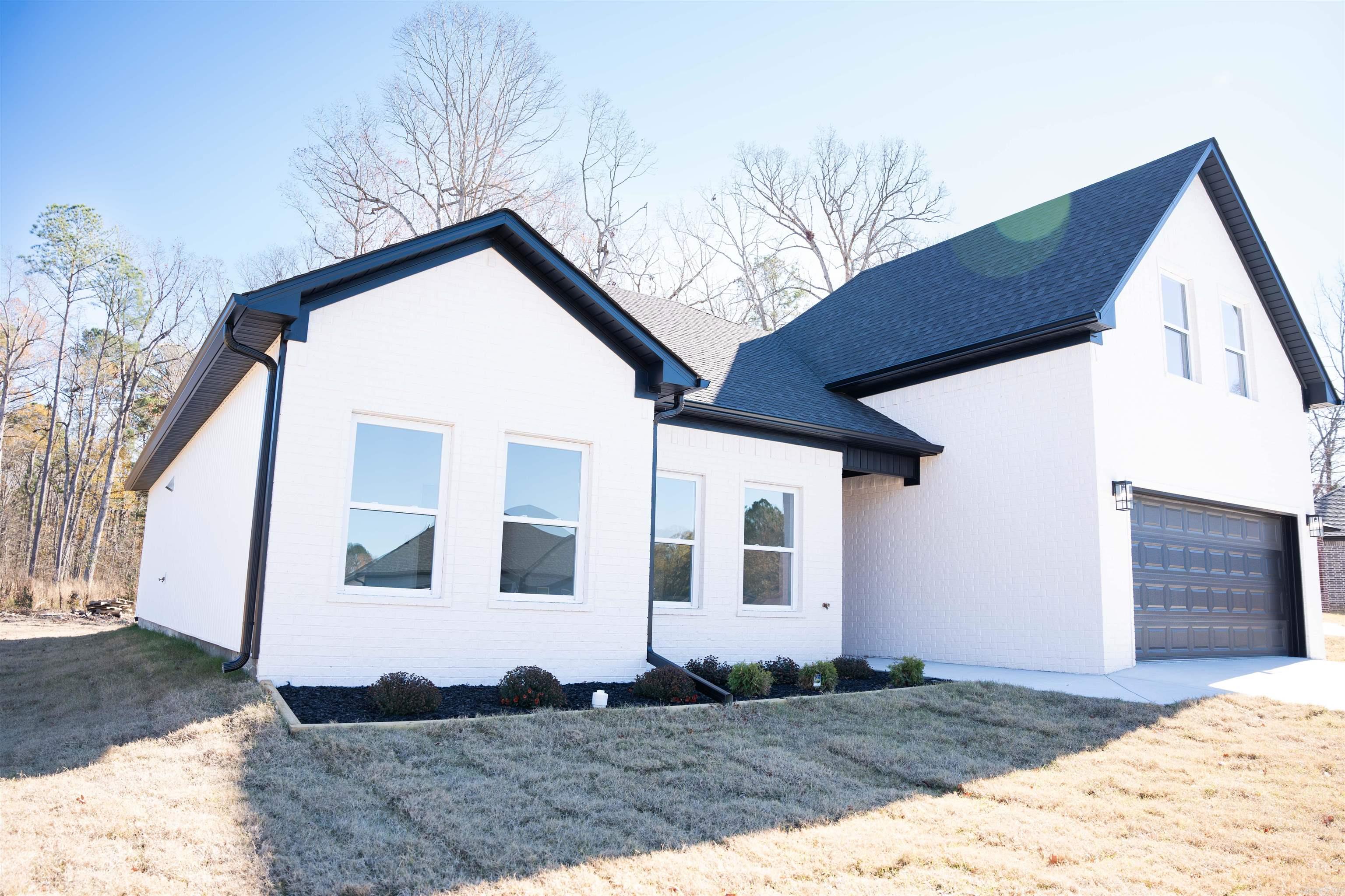 AGUA BLANCA VILLAGE - Residential