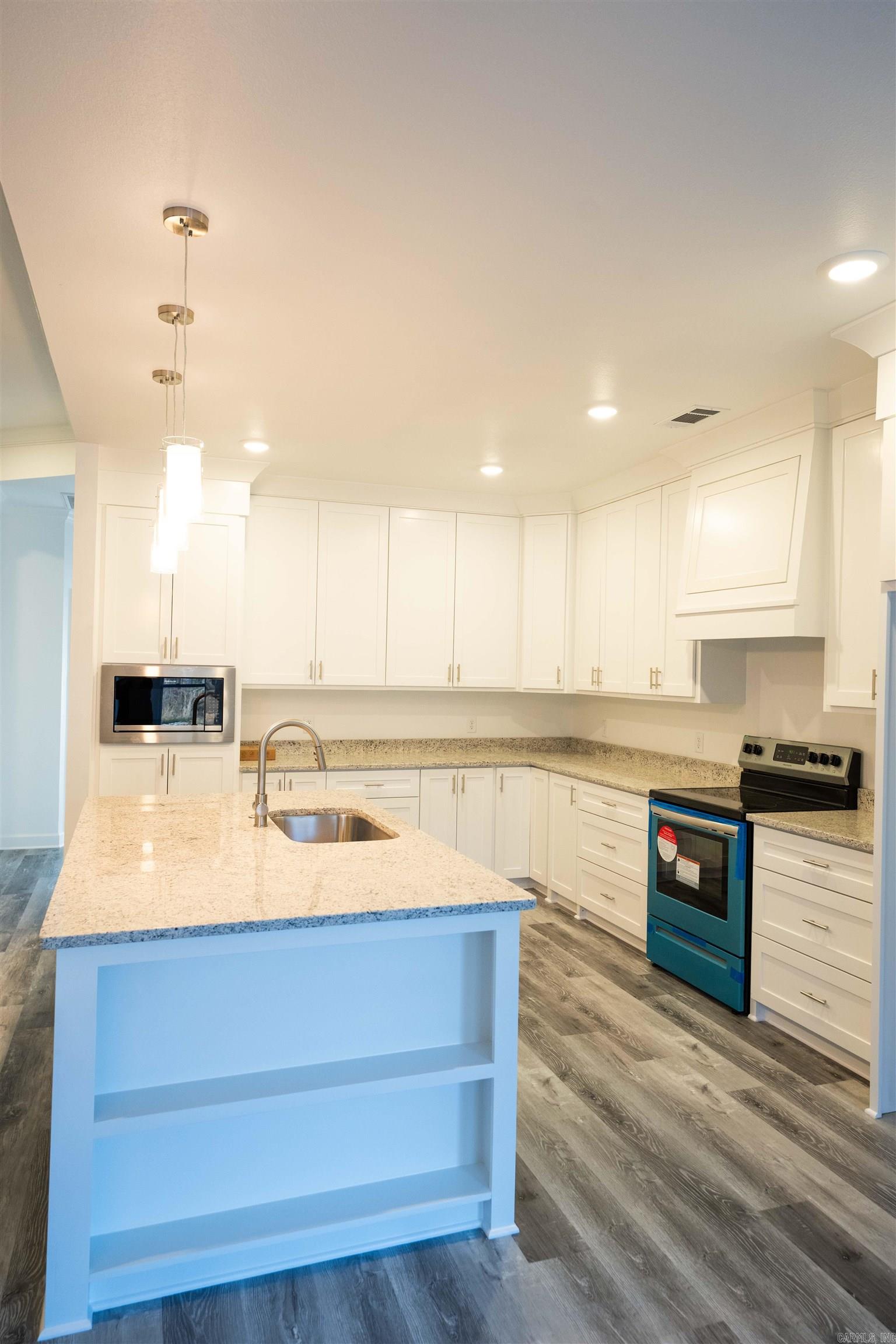 AGUA BLANCA VILLAGE - Residential