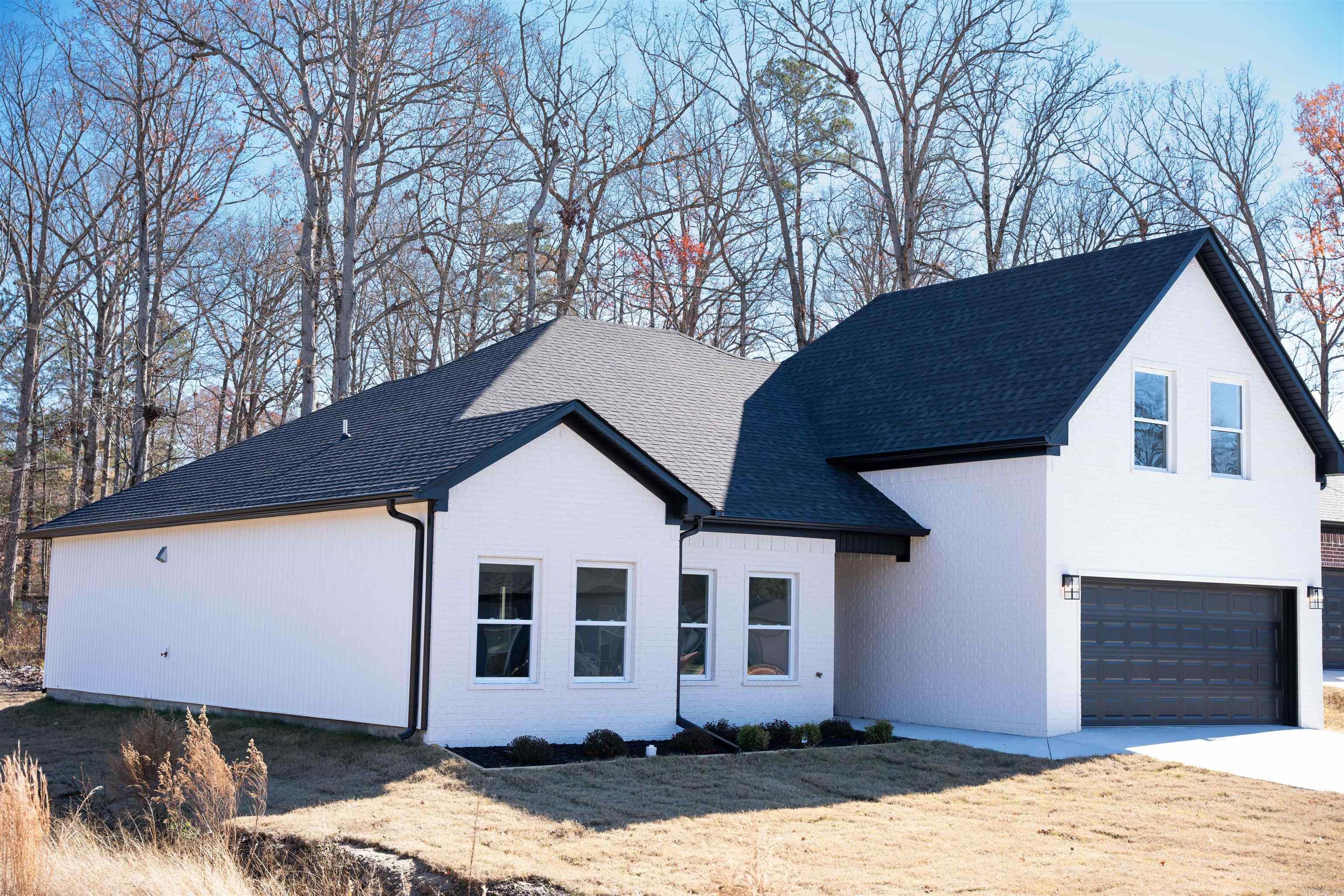 AGUA BLANCA VILLAGE - Residential