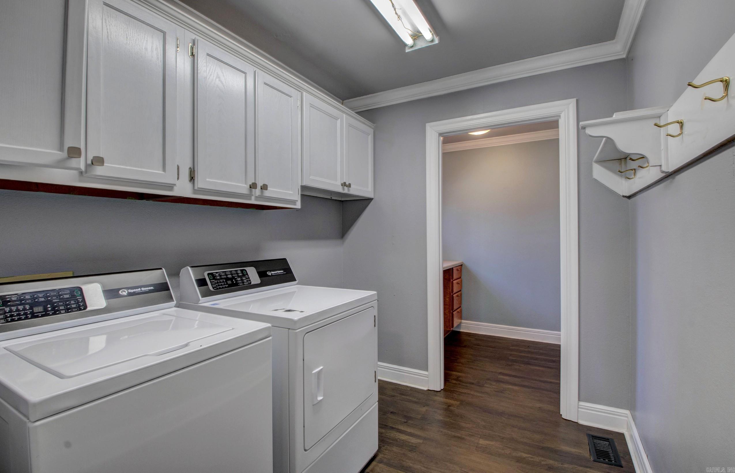 RIVER OAKS - Residential