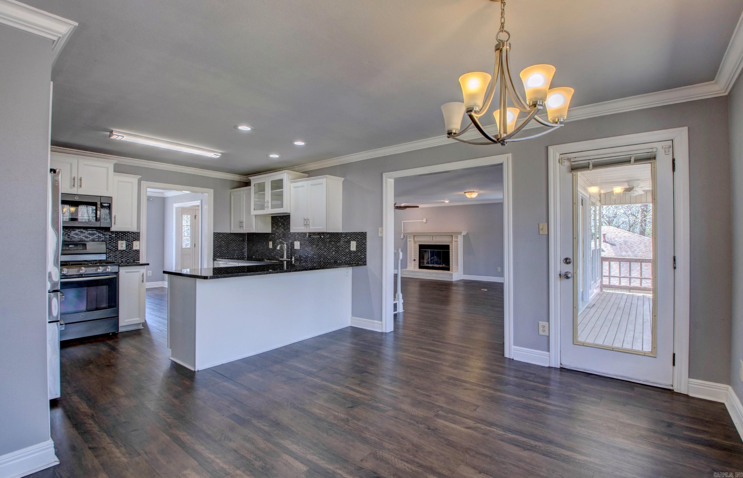 RIVER OAKS - Residential