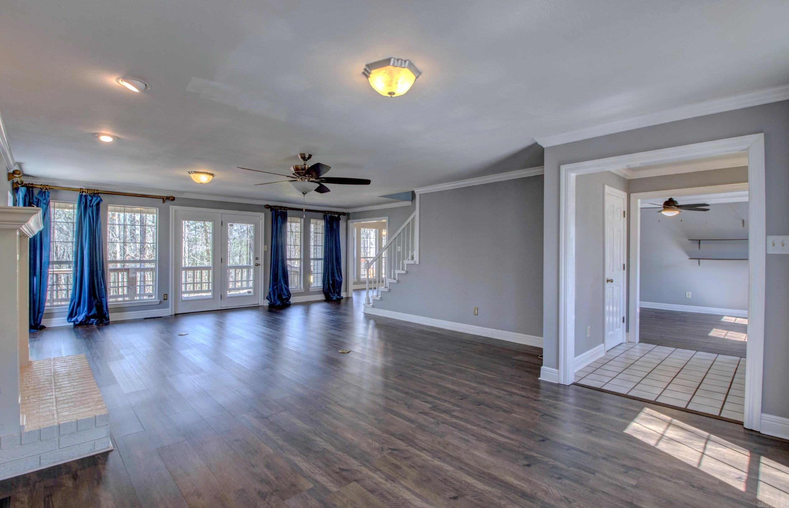 RIVER OAKS - Residential