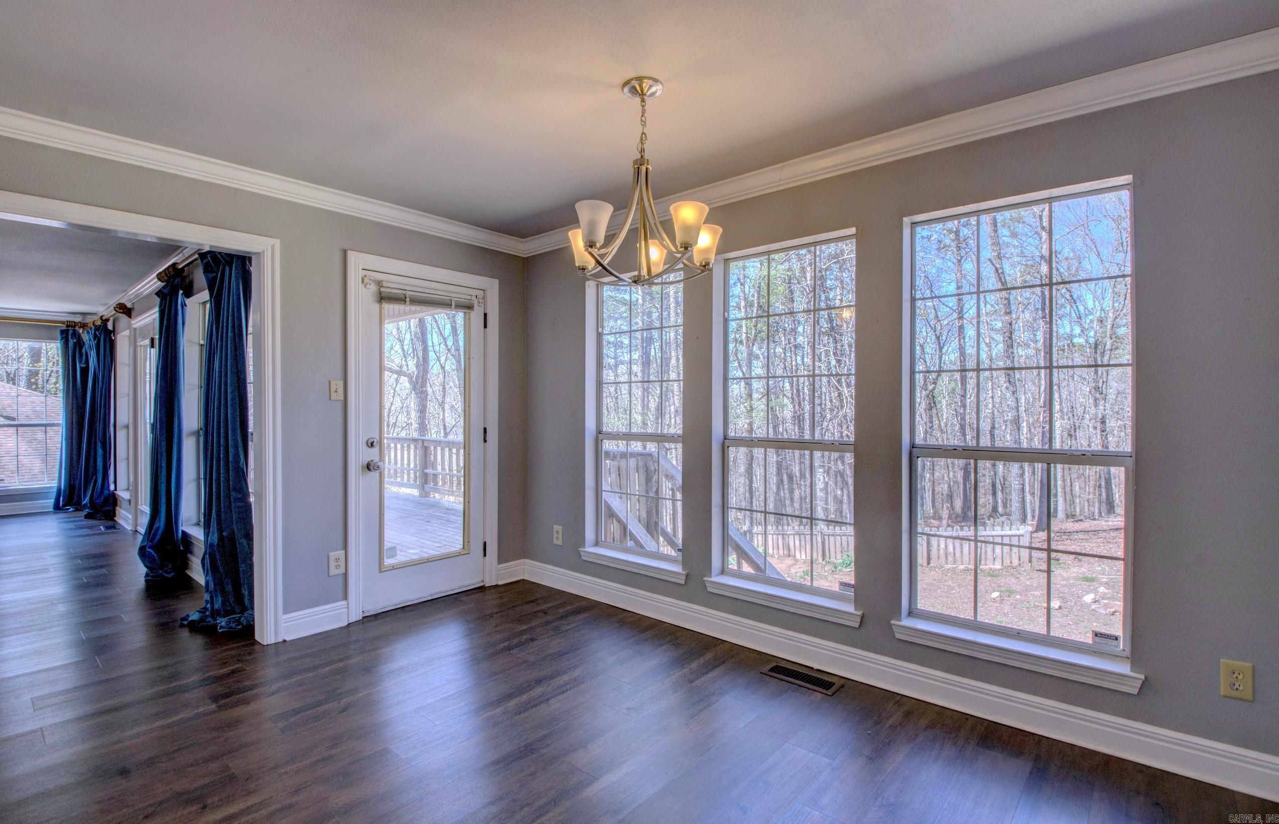 RIVER OAKS - Residential