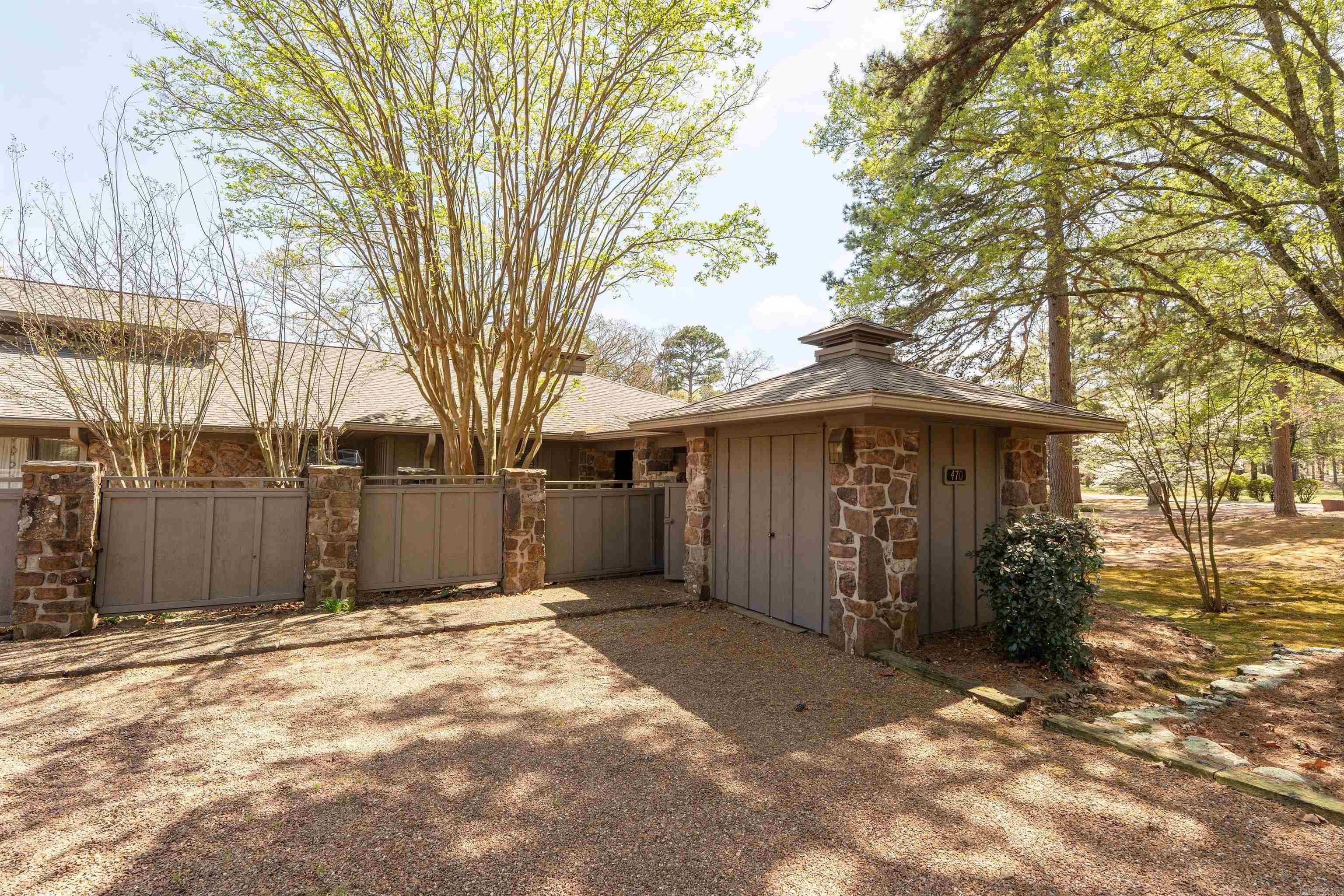 EI: SHADY COVE - Residential