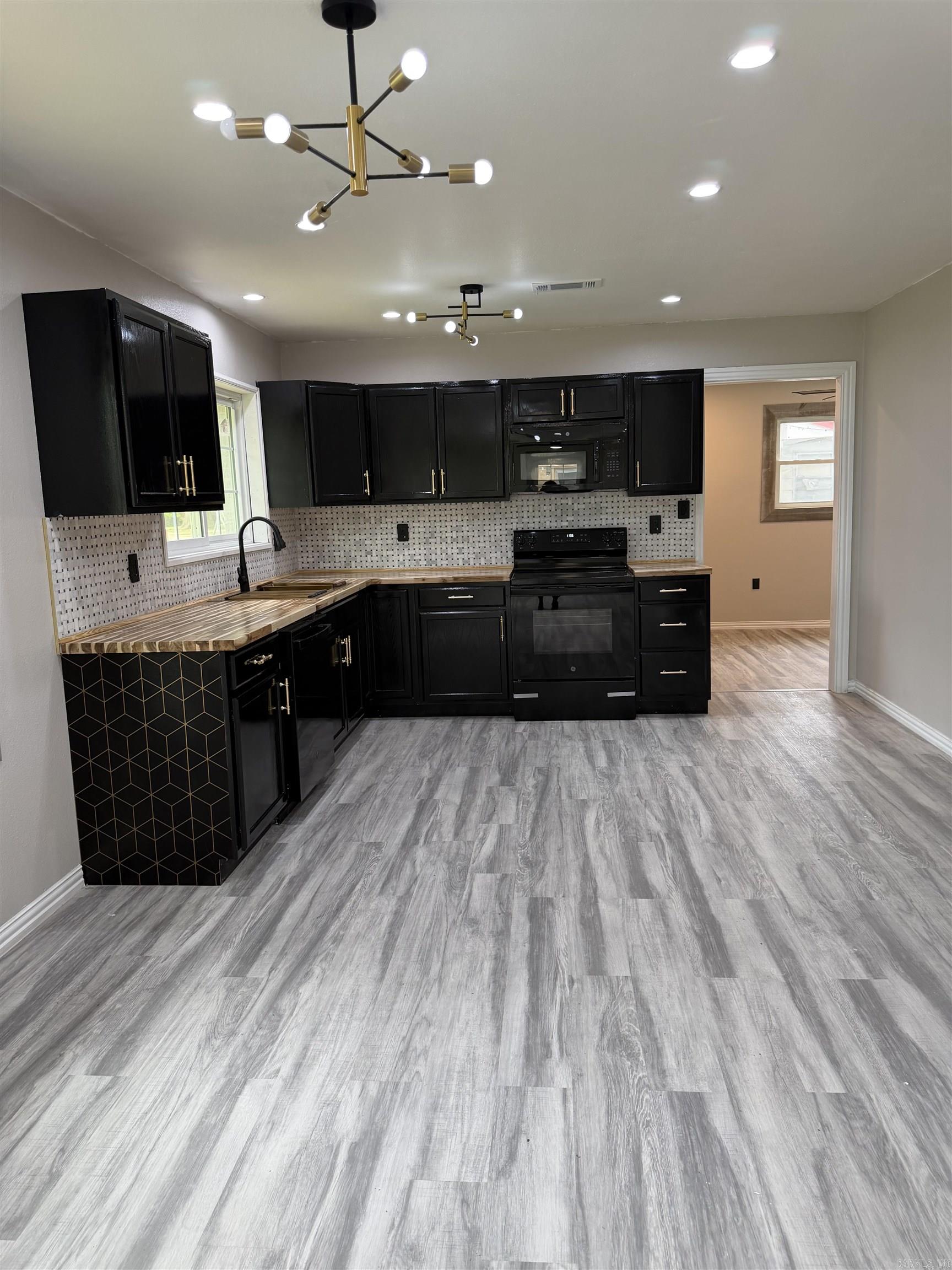 BROADMOOR - Residential