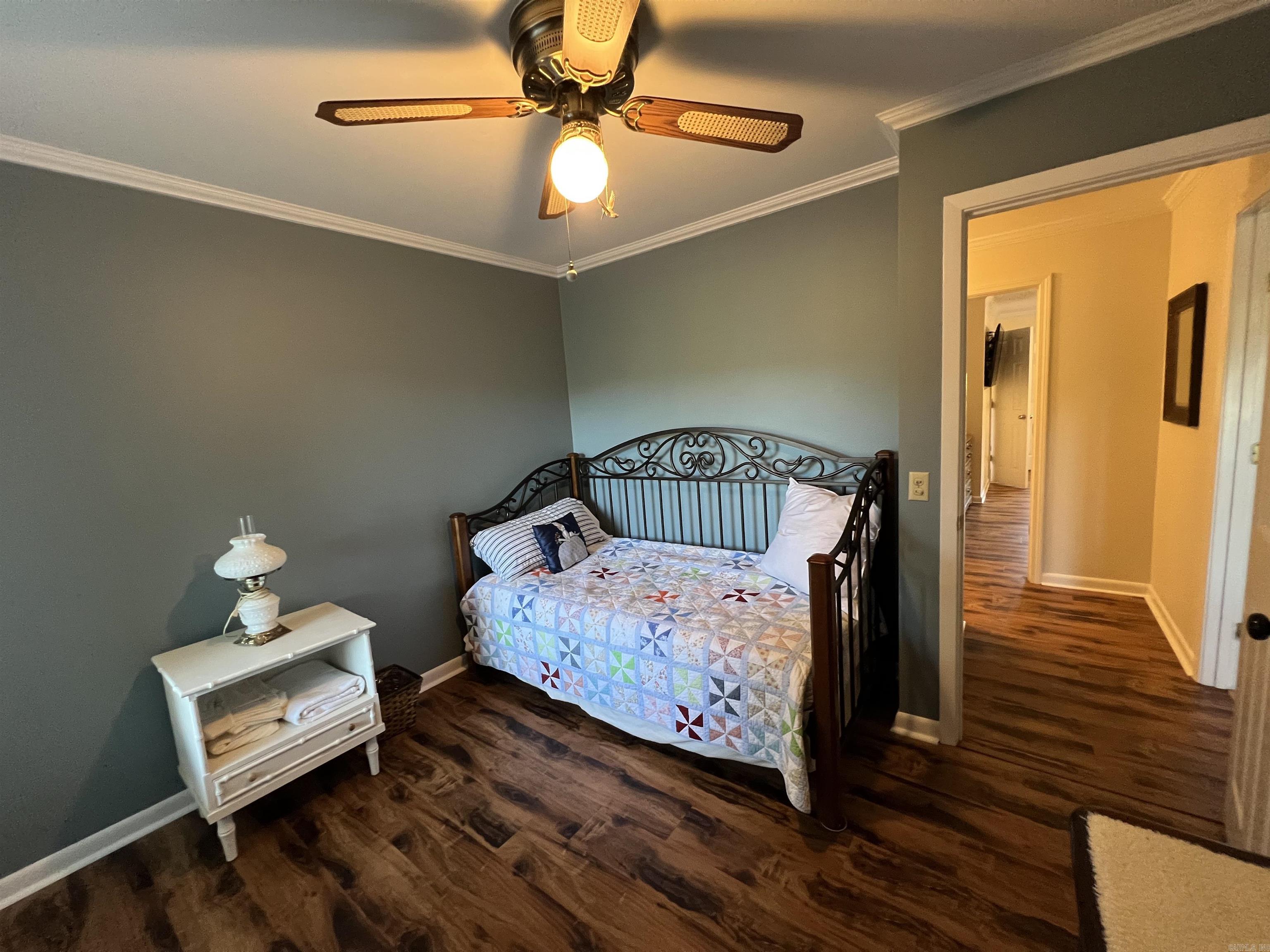 Riverside Estates-River - Residential