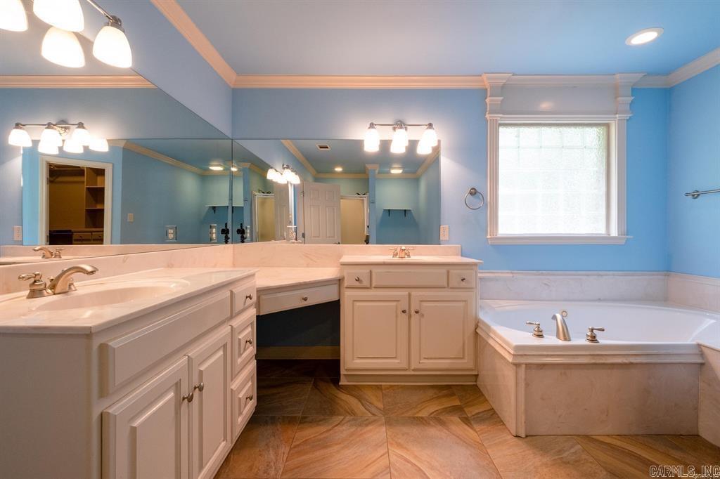 AUSTIN LAKES ON THE BAY ADDN - Residential