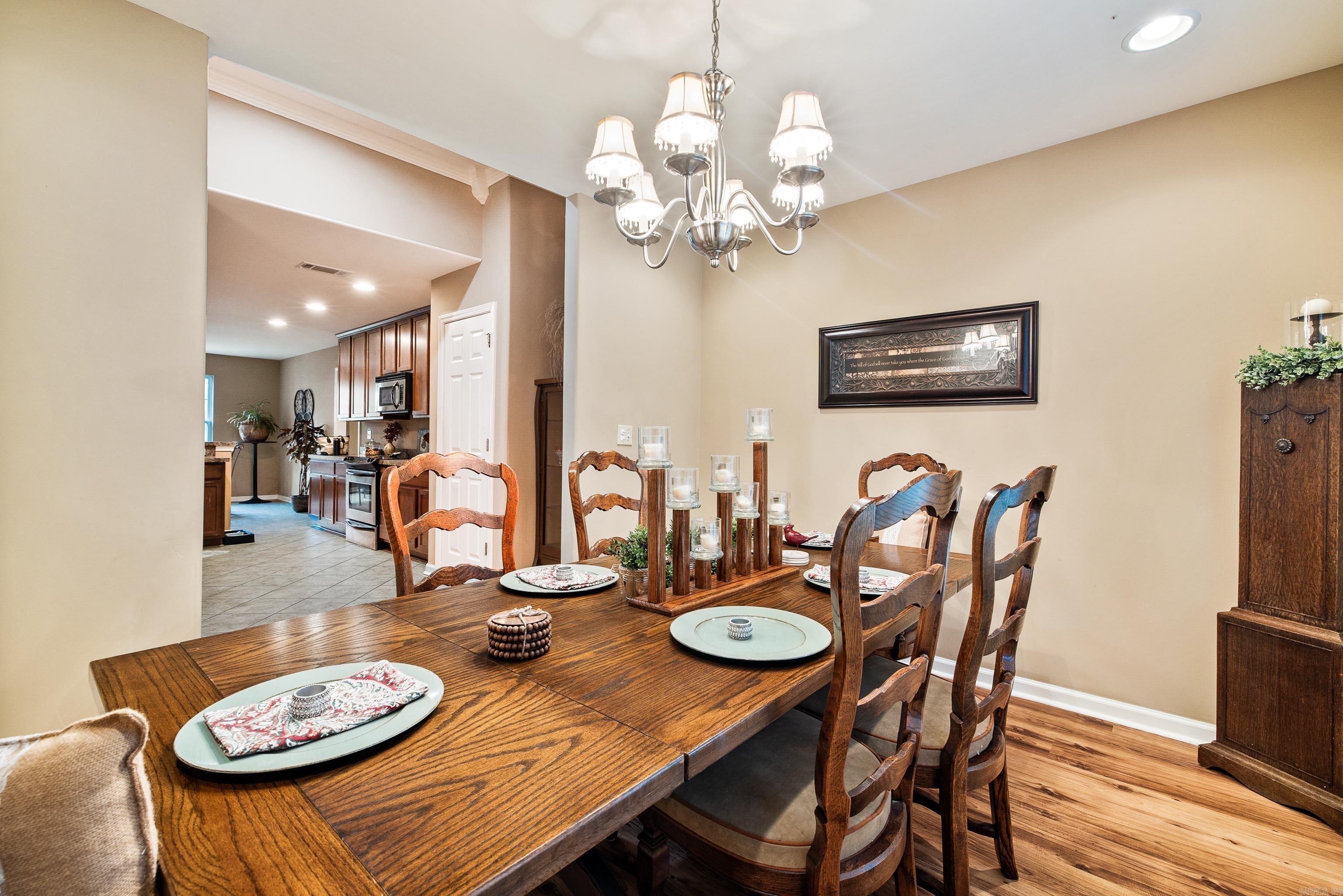 HOBBY TRAIL - Residential