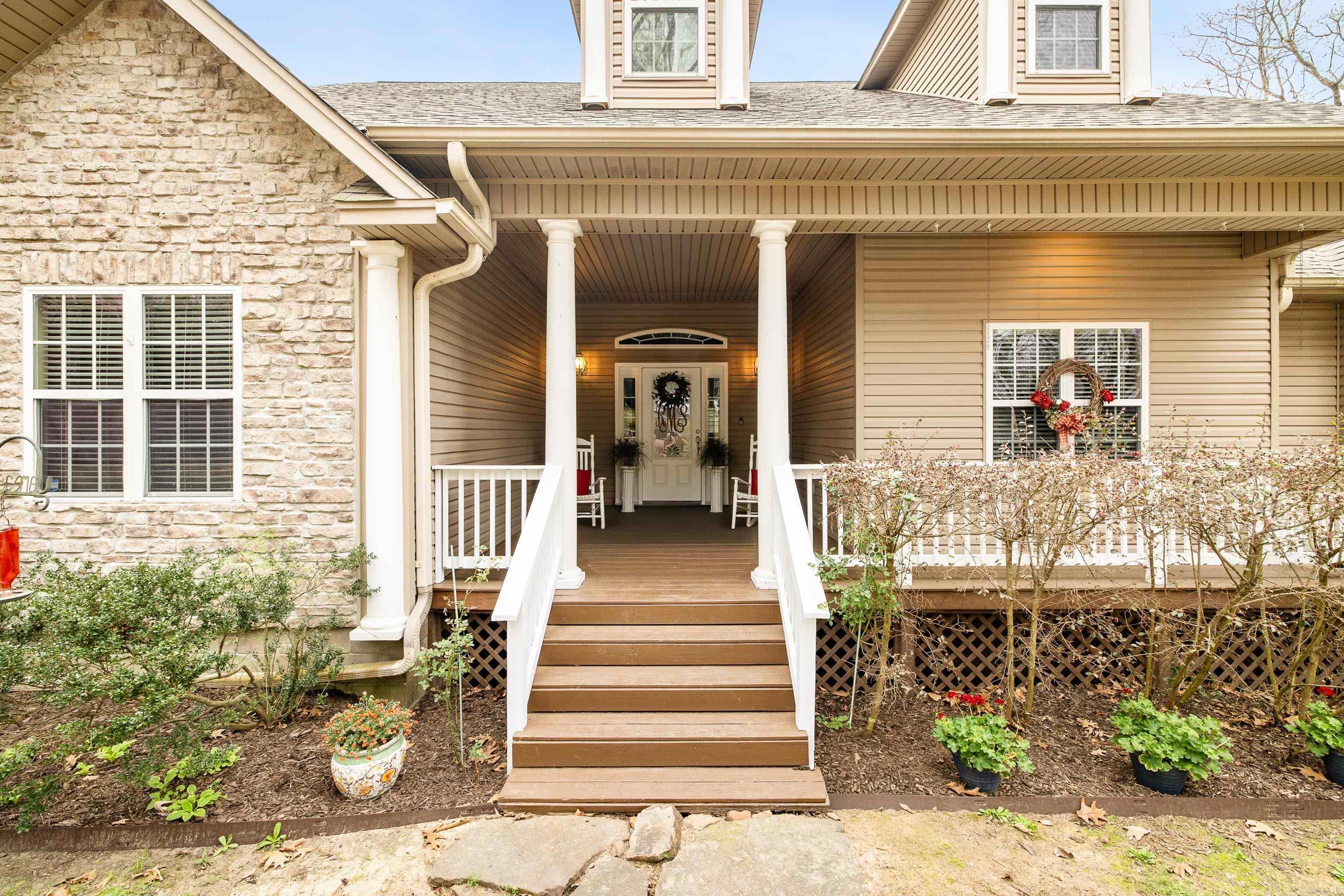 HOBBY TRAIL - Residential