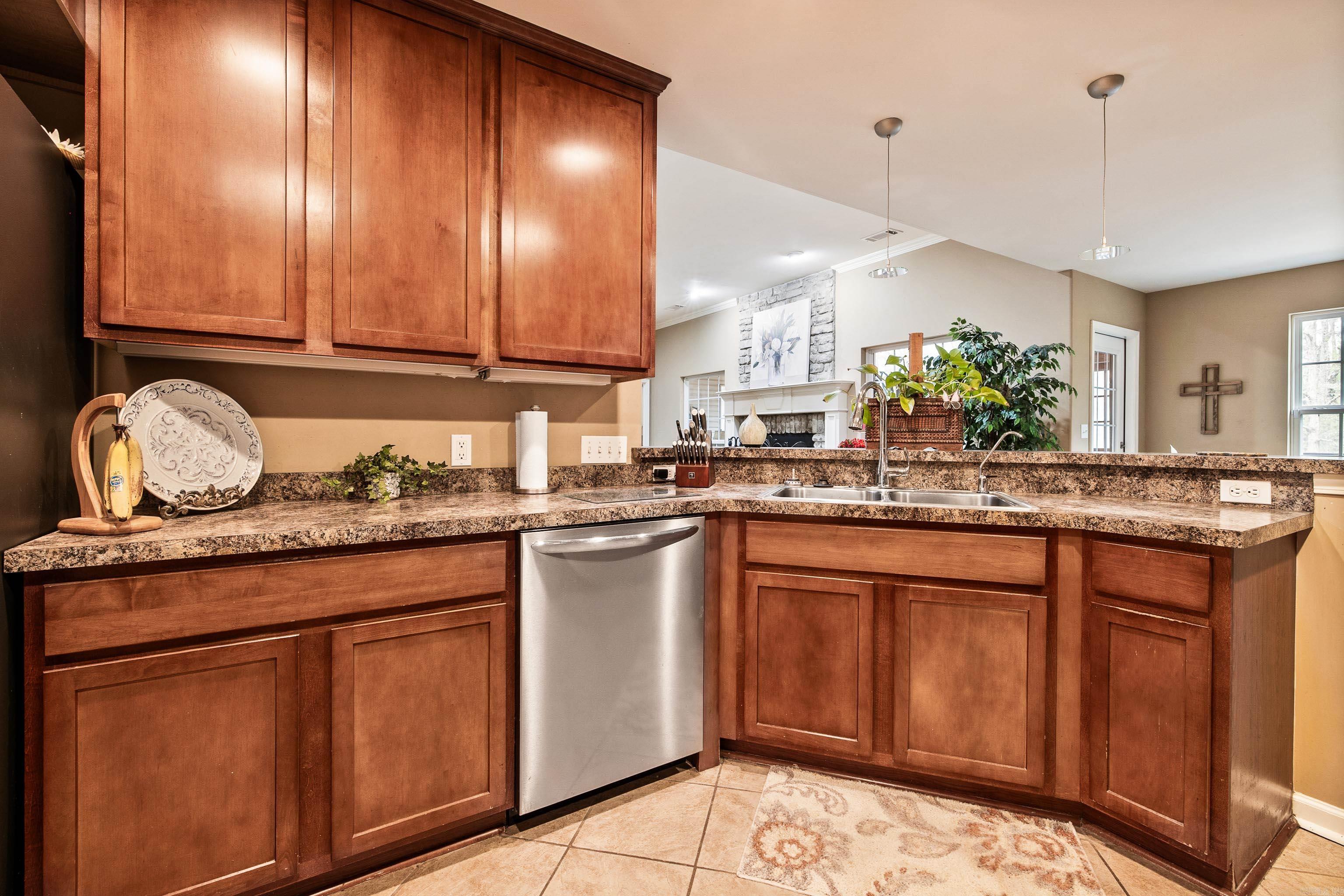 HOBBY TRAIL - Residential