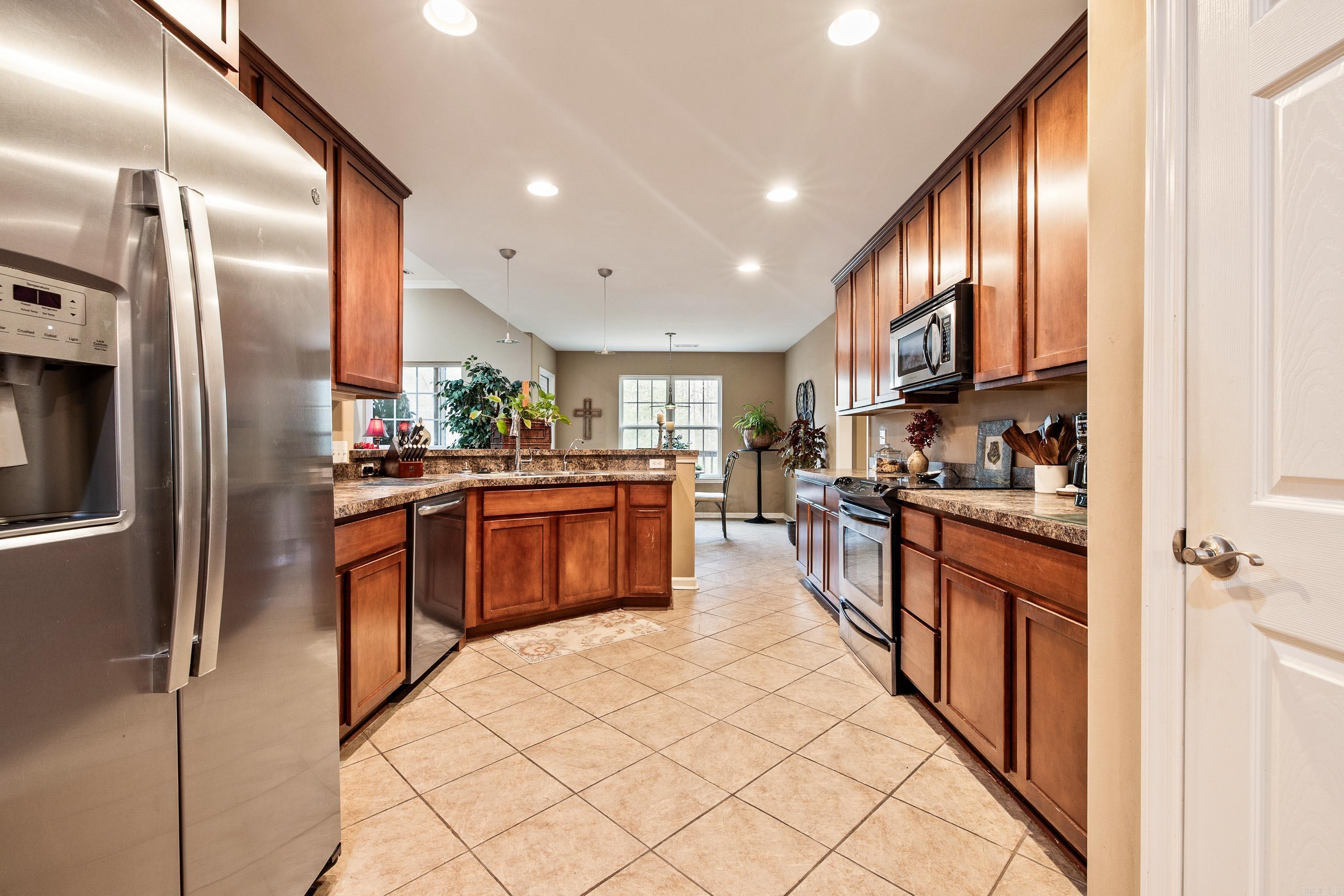 HOBBY TRAIL - Residential