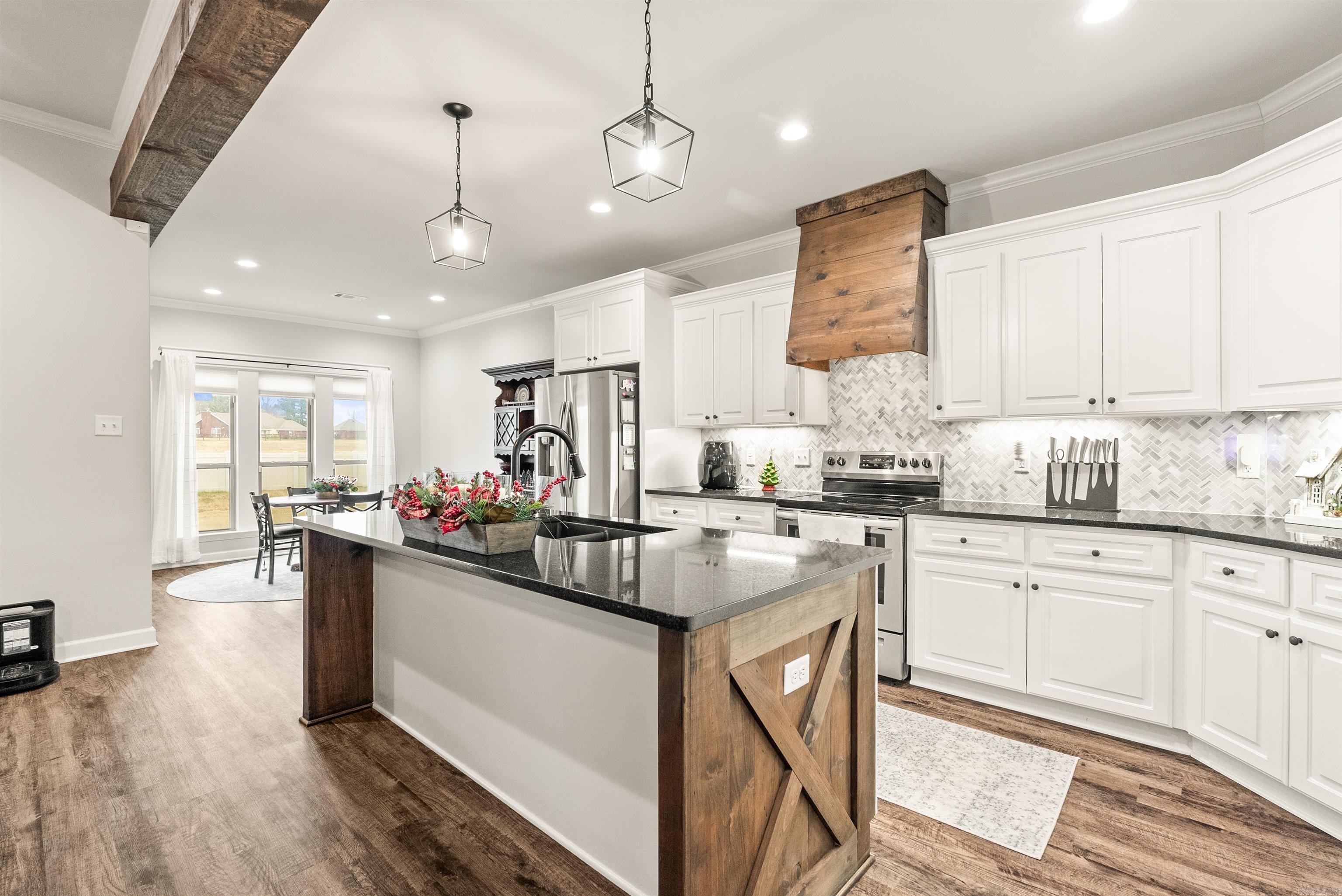 HIDDEN VALLEY ESTATES - Residential