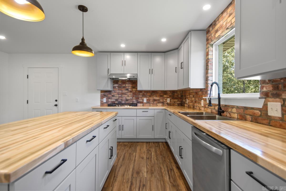 SARATOGA PARK ADD - Residential