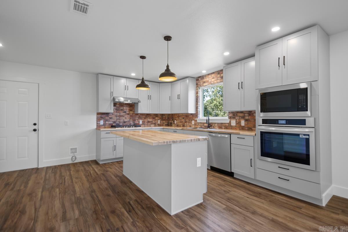 SARATOGA PARK ADD - Residential