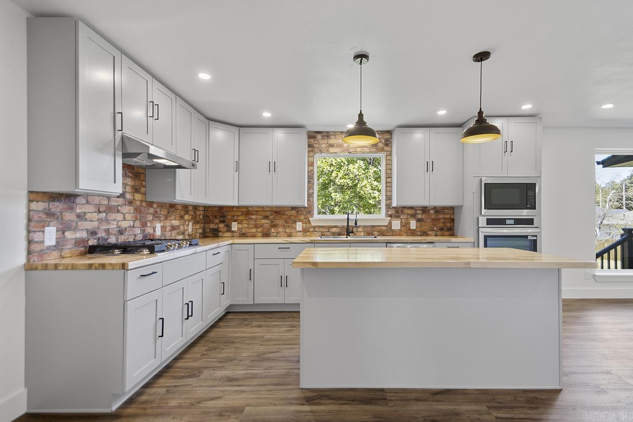 SARATOGA PARK ADD - Residential