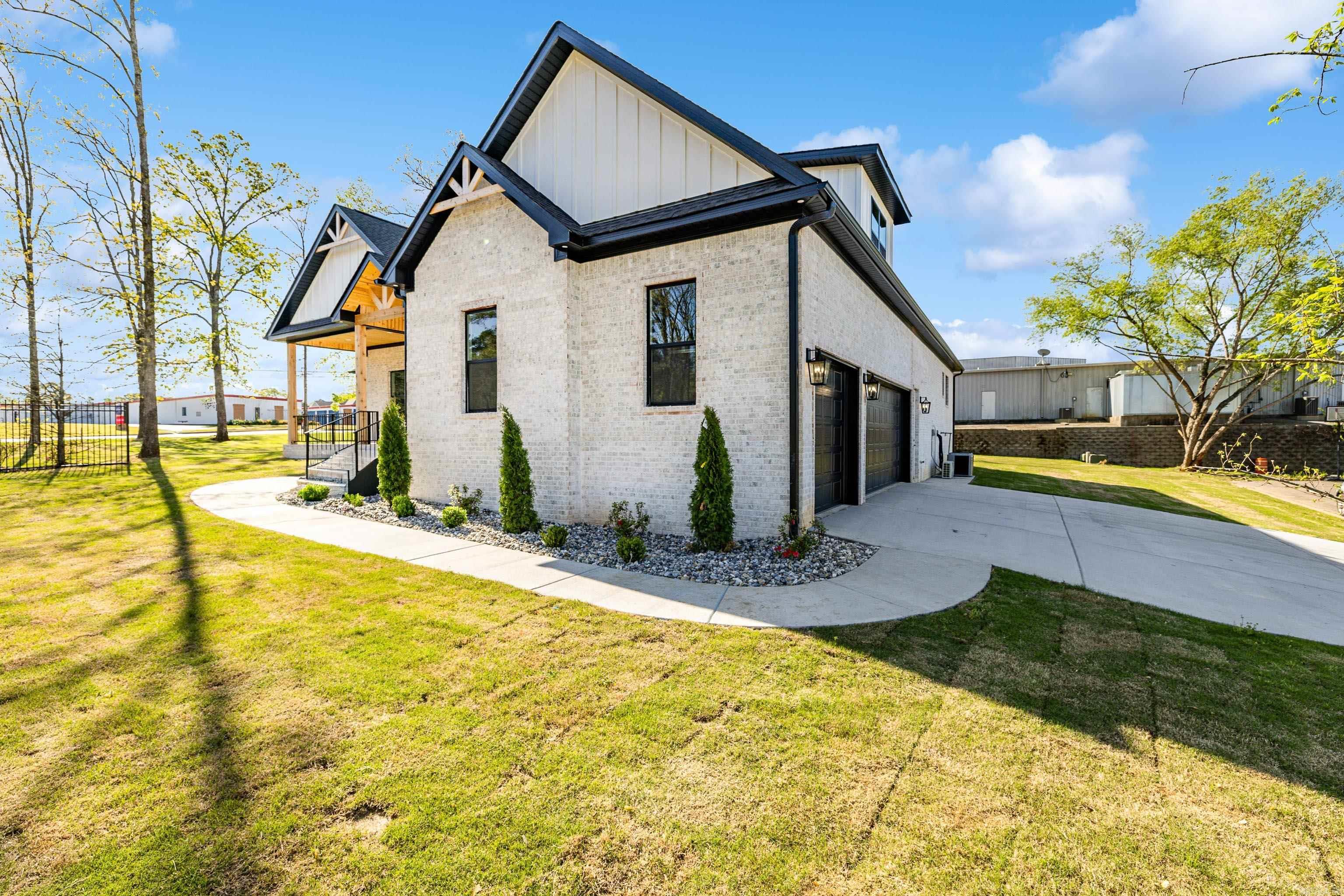 HURRICANE LAKE VILLA ESTATES - Residential