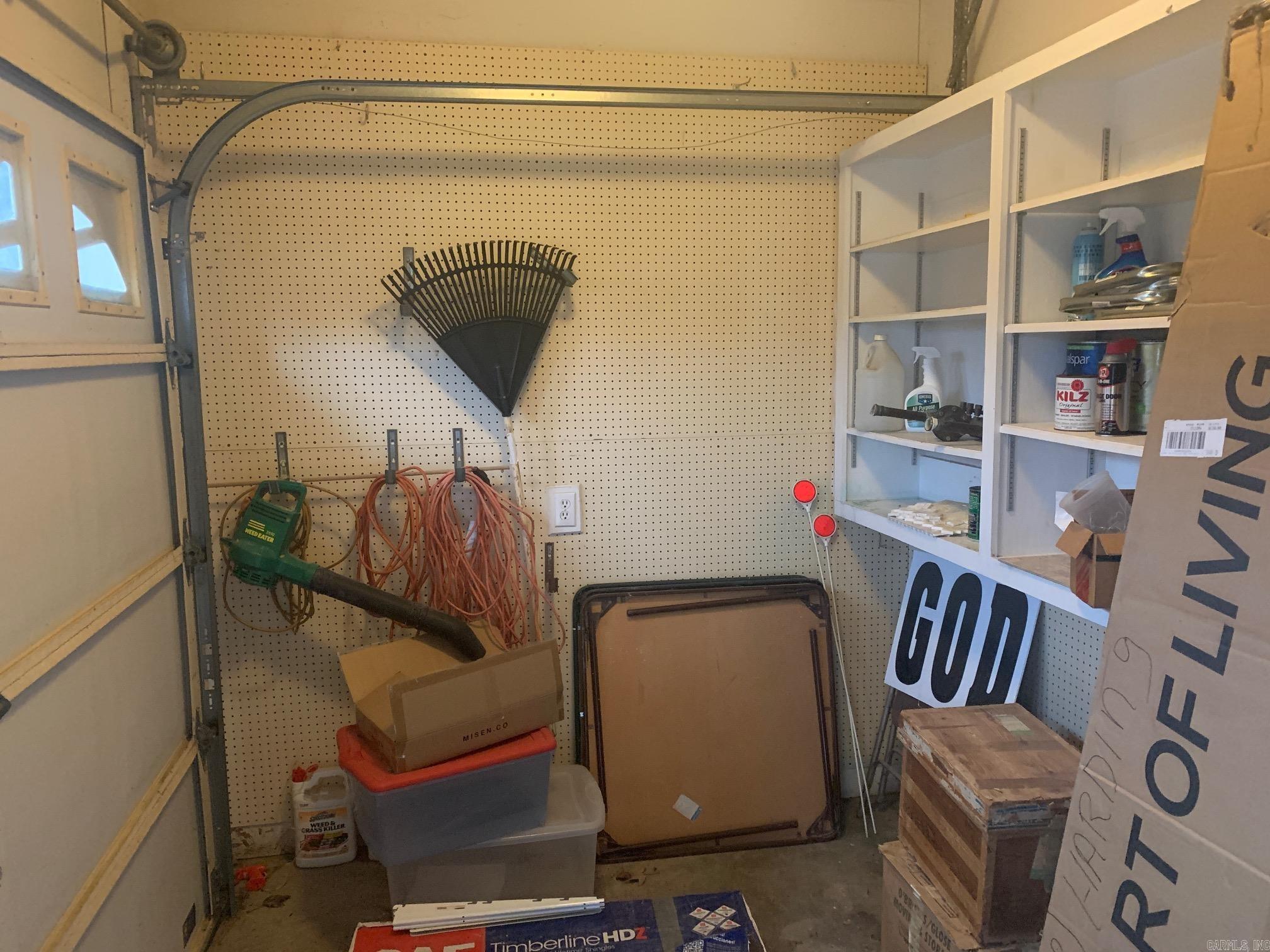 RIVER OAKS - Residential