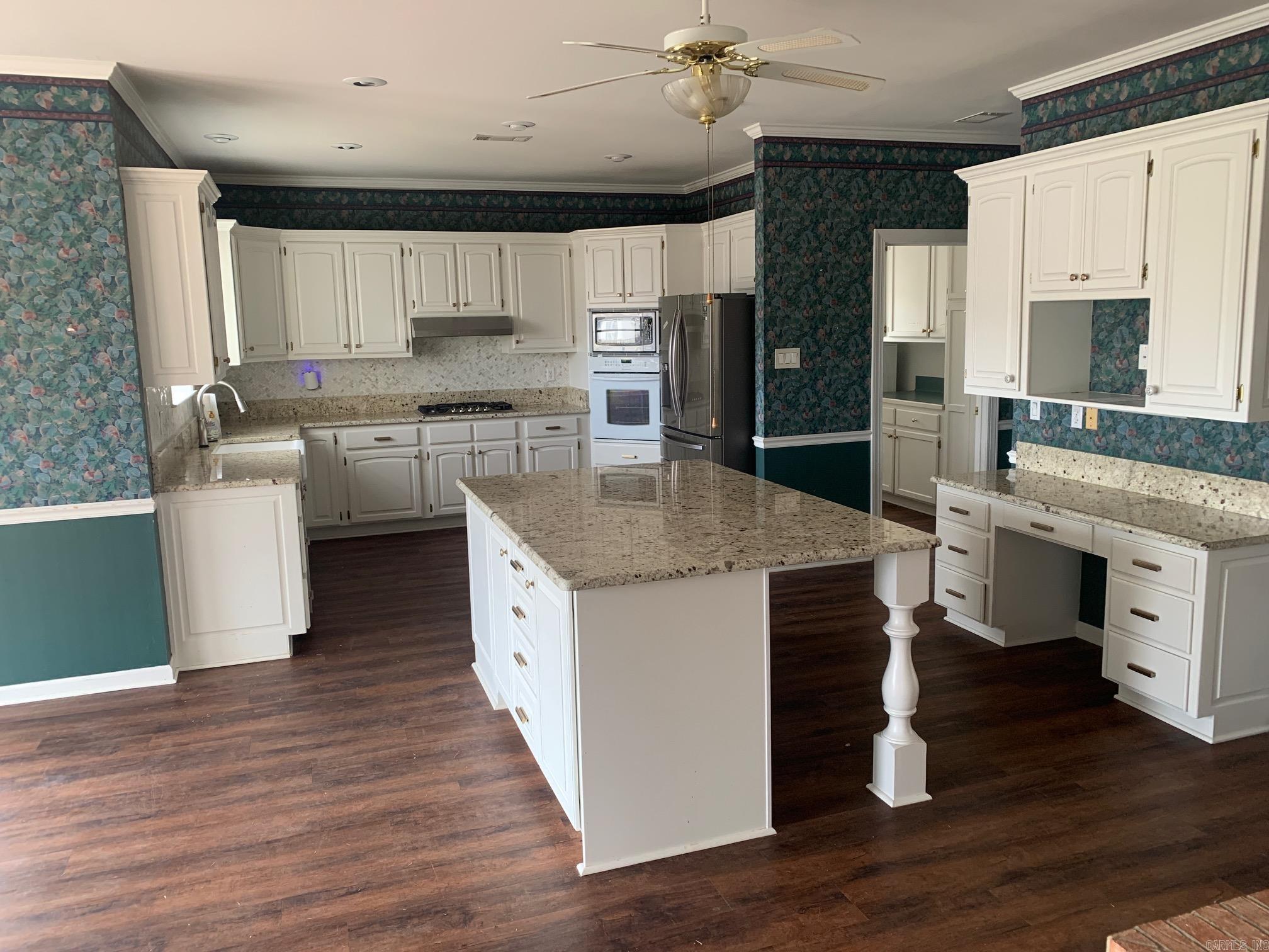 RIVER OAKS - Residential