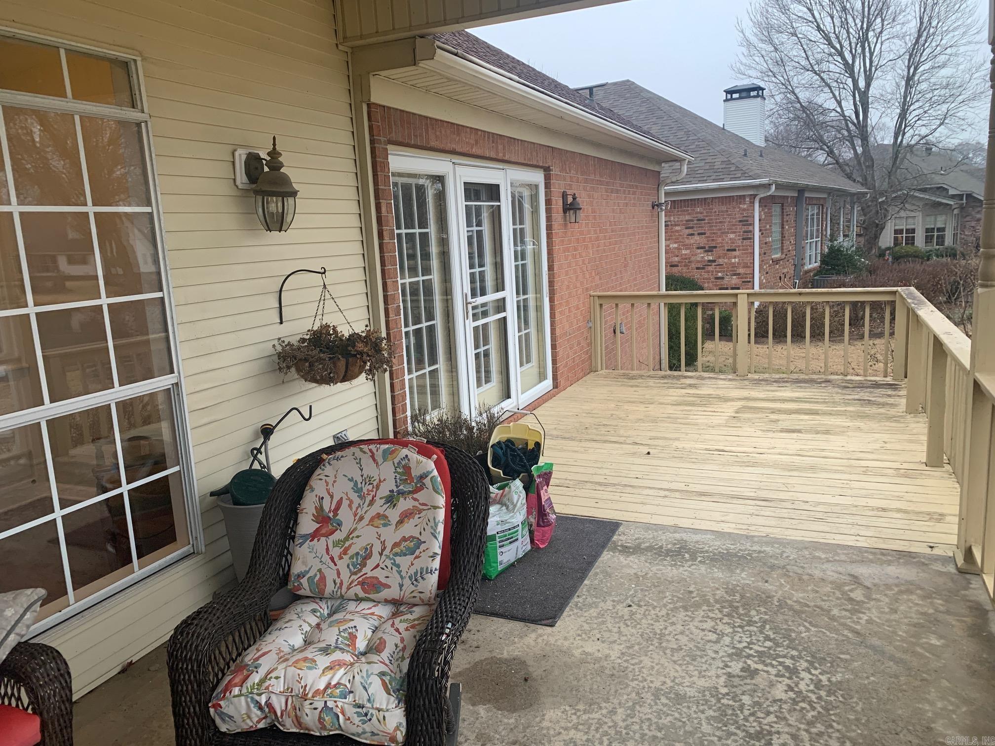 RIVER OAKS - Residential