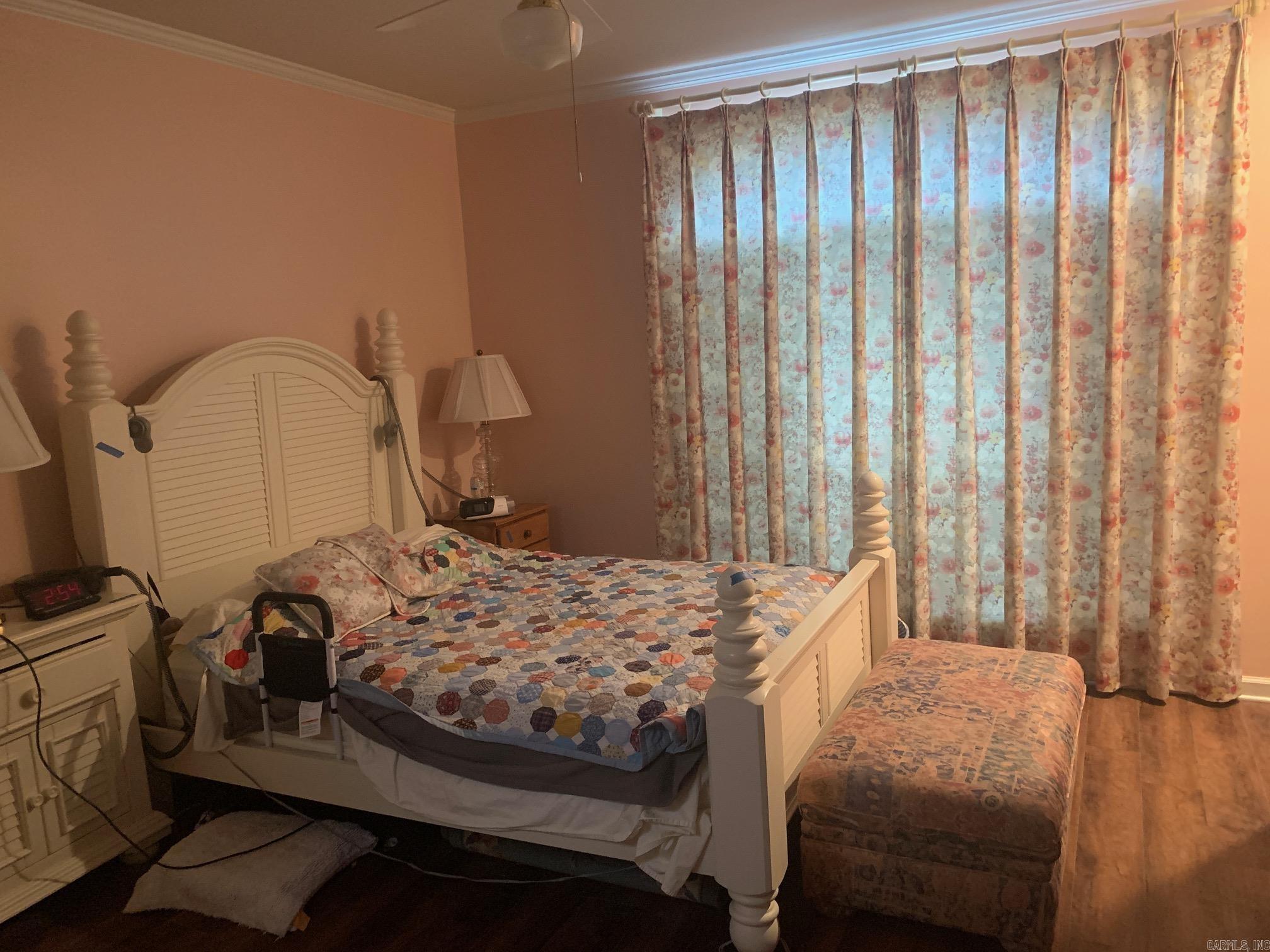 RIVER OAKS - Residential