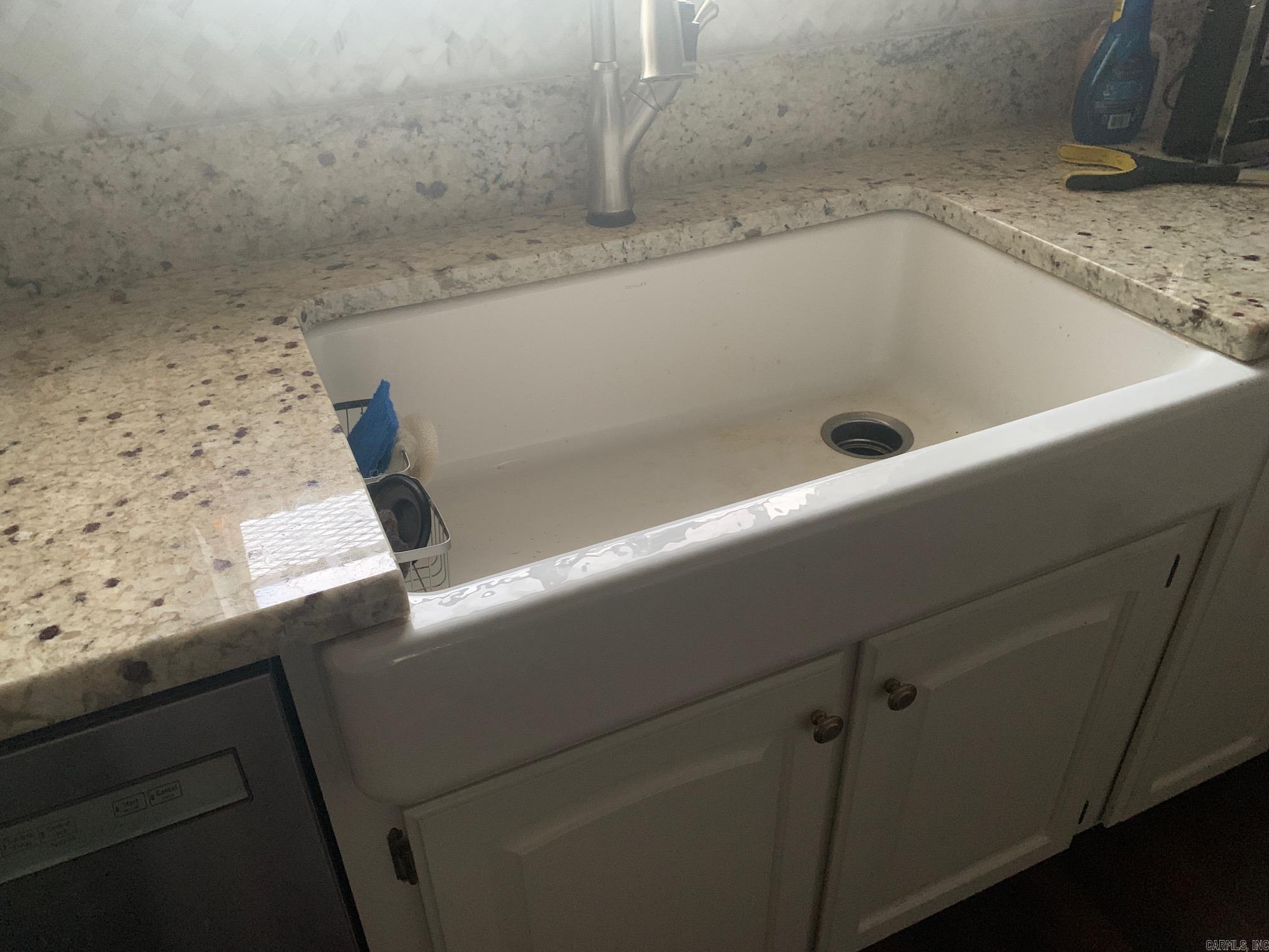 RIVER OAKS - Residential