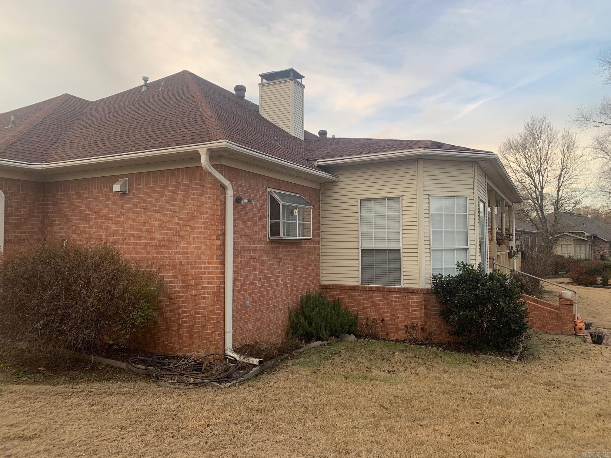 RIVER OAKS - Residential