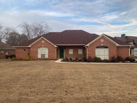 Photo of 700 River Oaks Boulevard, Searcy, AR 72143 (MLS # 25049707)