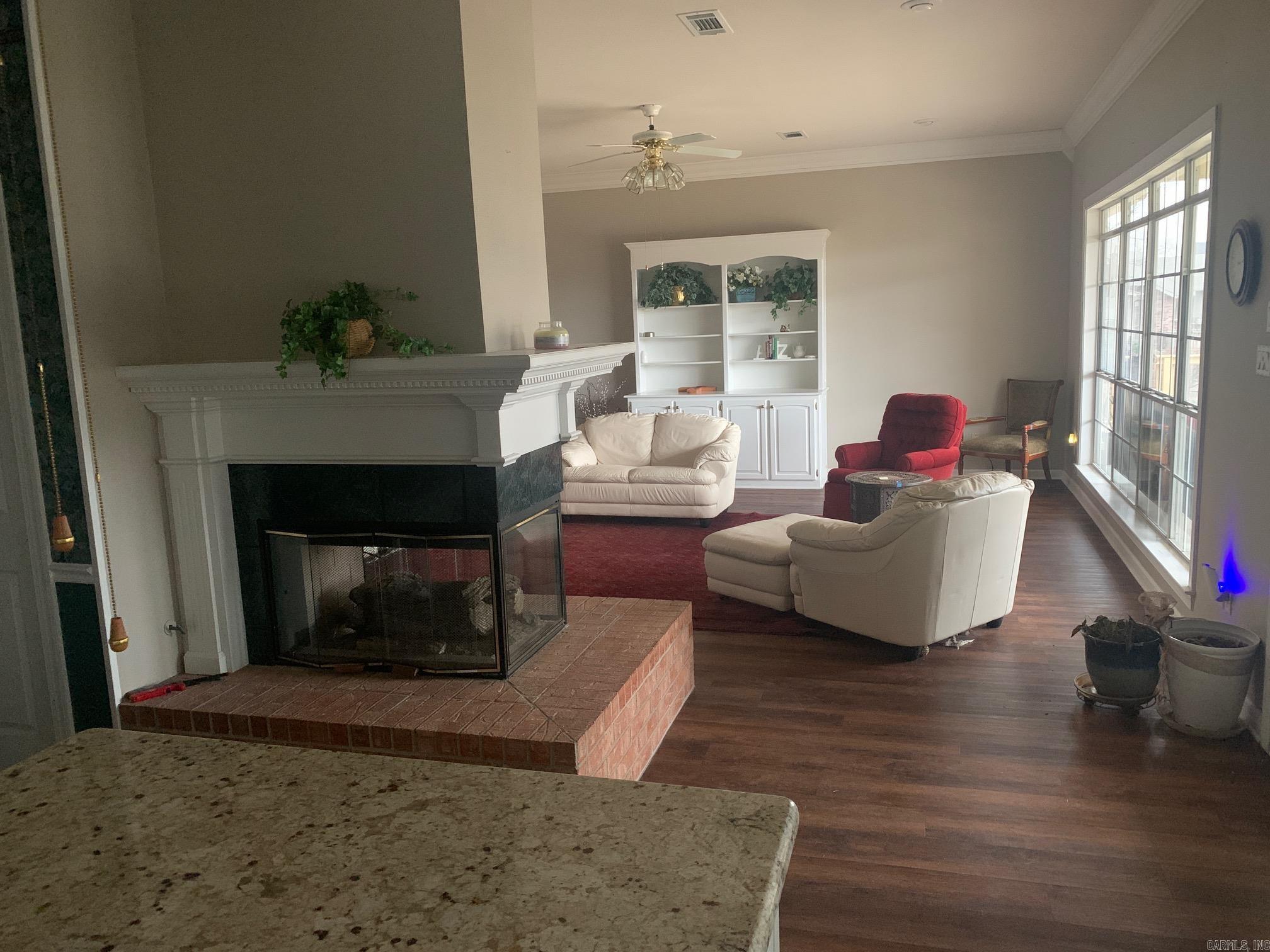 RIVER OAKS - Residential