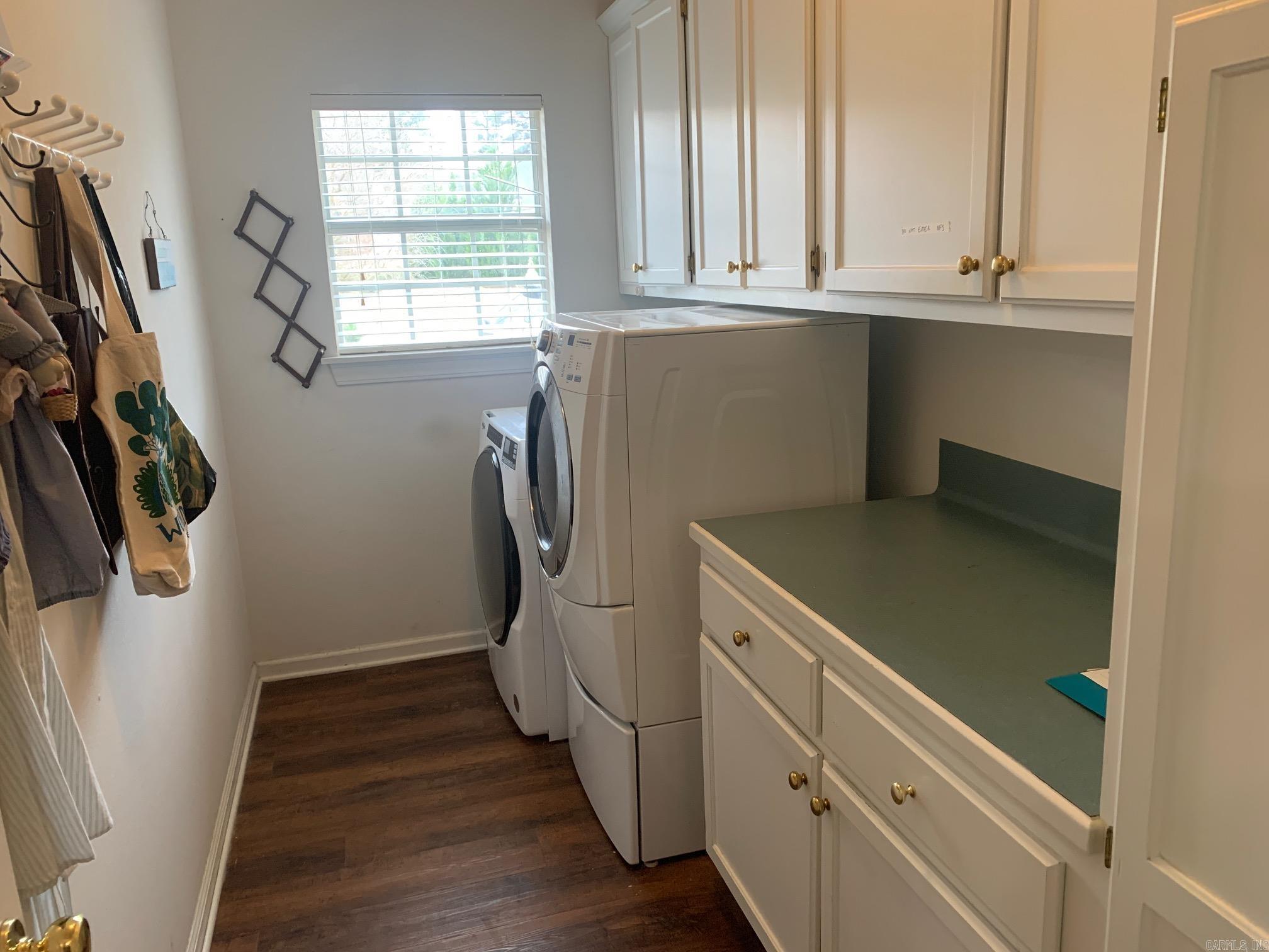 RIVER OAKS - Residential