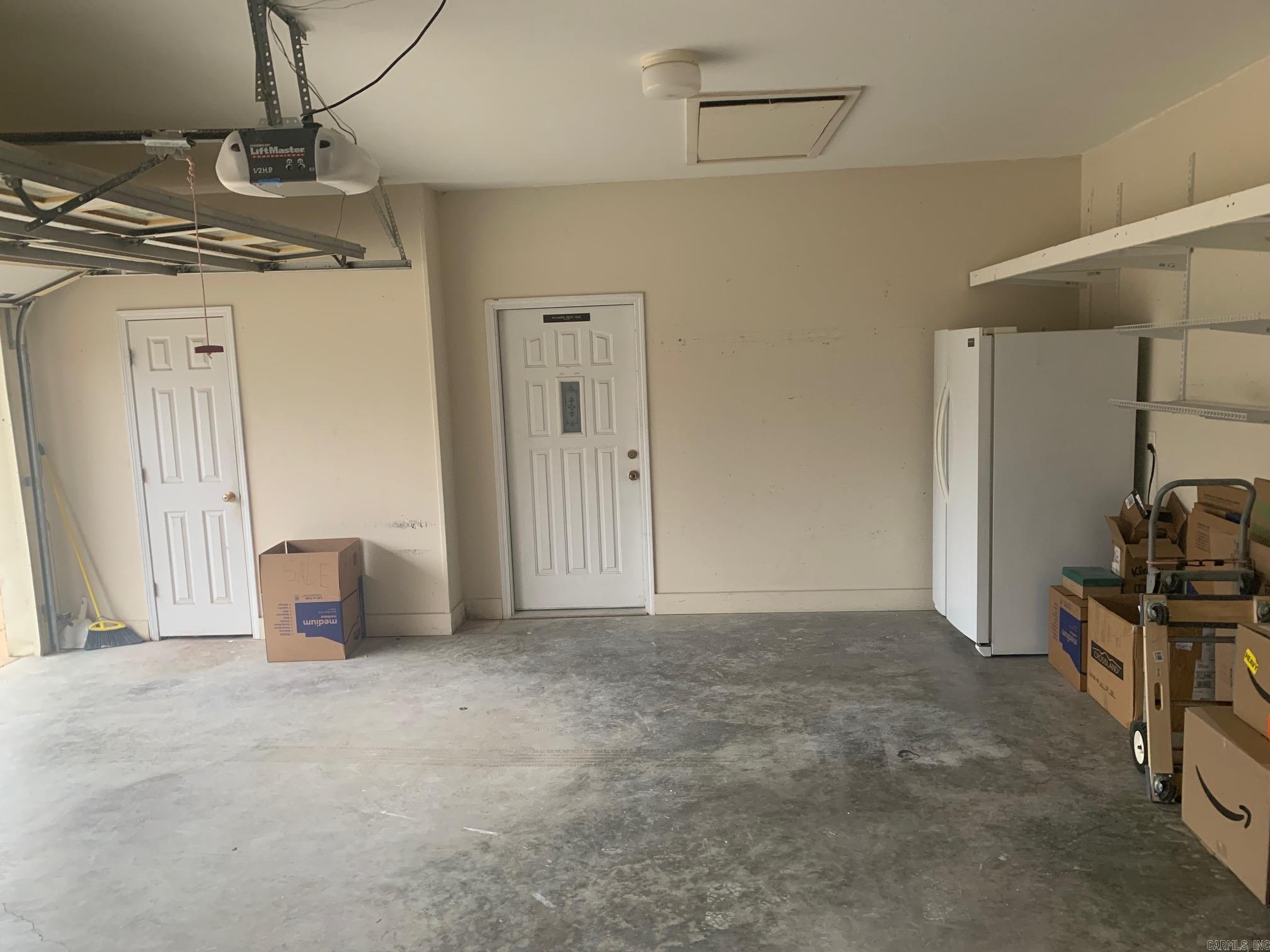 RIVER OAKS - Residential