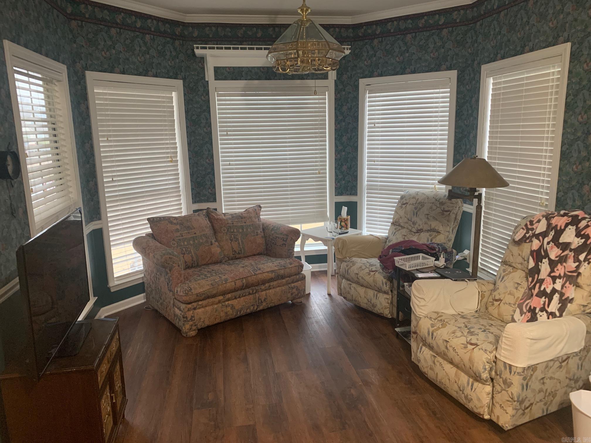 RIVER OAKS - Residential