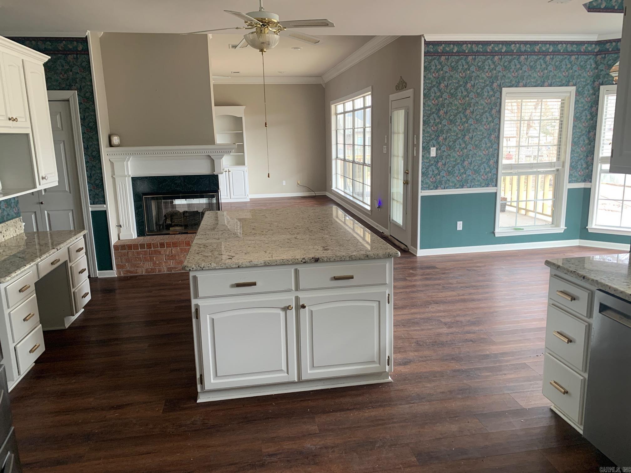 RIVER OAKS - Residential