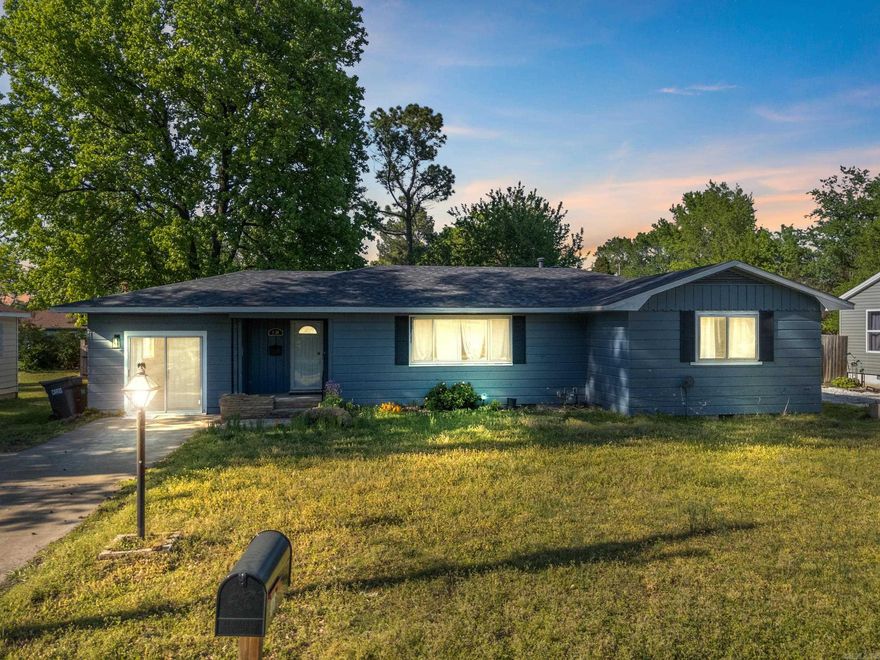 New Listing! Priced below comps for a quick sale, seller is also offering a $5,000 customization allowance to be used for any updates or changes you want! Don’t miss this beautifully remodeled 3-bedroom, 1-bath ranch-style home, ideally located in the heart of Springdale. Featuring recent updates throughout, this charming residence offers a perfect blend of classic design and modern finishes. Truly a must-see—schedule your showing today!