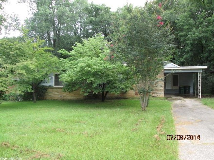 Easy access to the Walmart and Hwy 107. Property needs a little TLC.  "Seller does not pay customary closing costs: including title policy, escrow fees, survey or transfer fees. Proof of funds required on cash transactions ; Lender Pre-Approval letter for financed offers (dated within last 30 days)." Seller is “Secretary of Veterans Affairs” .“Property was built prior to 1978 and lead-based paint potentially exists”.