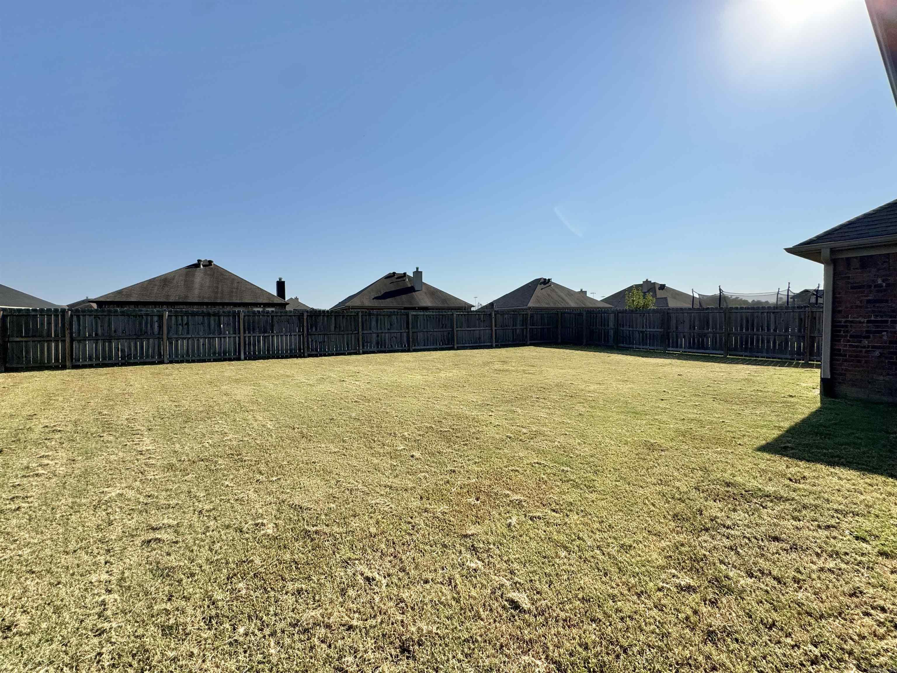 COUNTRY CLUB OF ARK THE - Residential