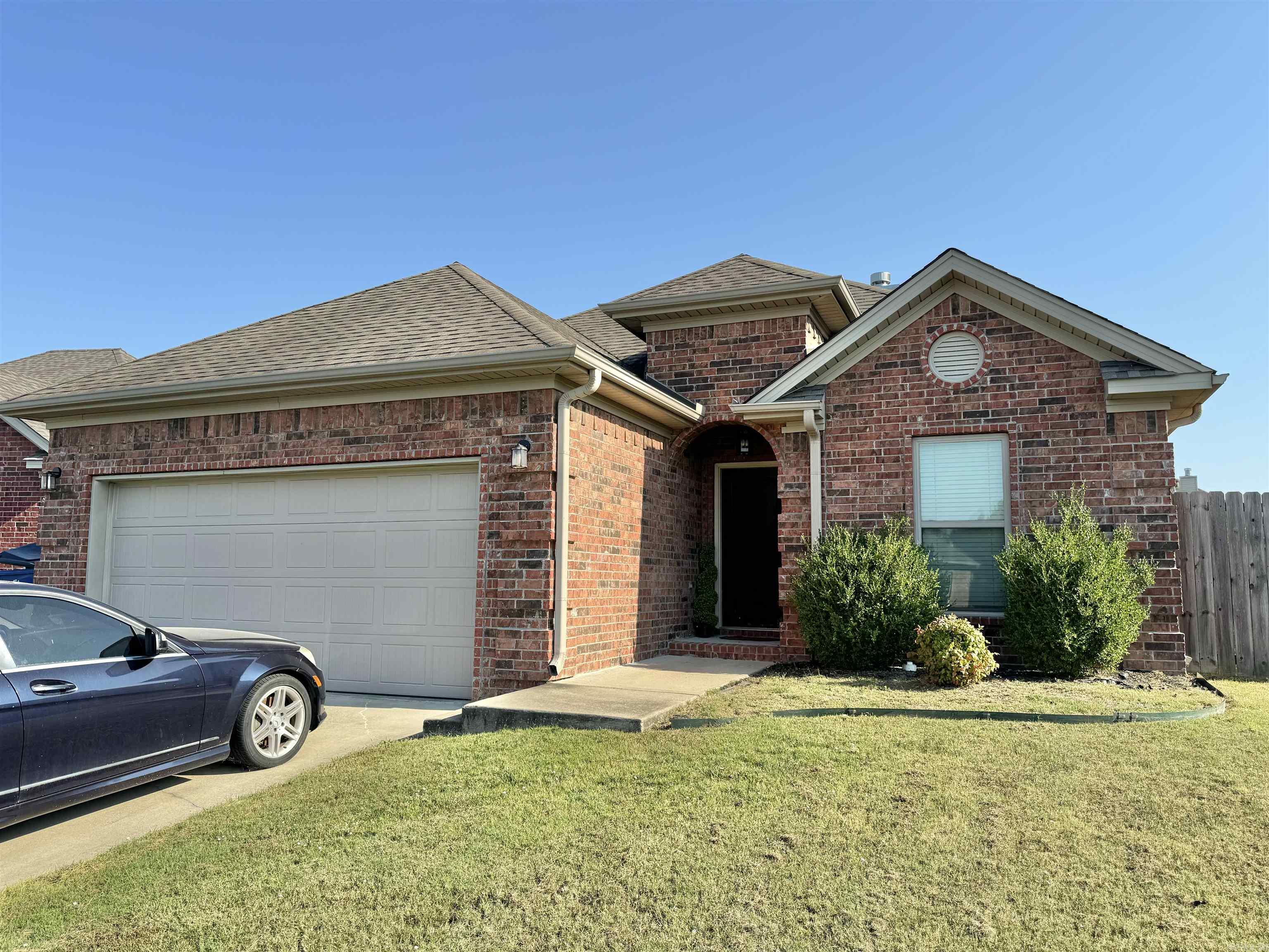 COUNTRY CLUB OF ARK THE - Residential