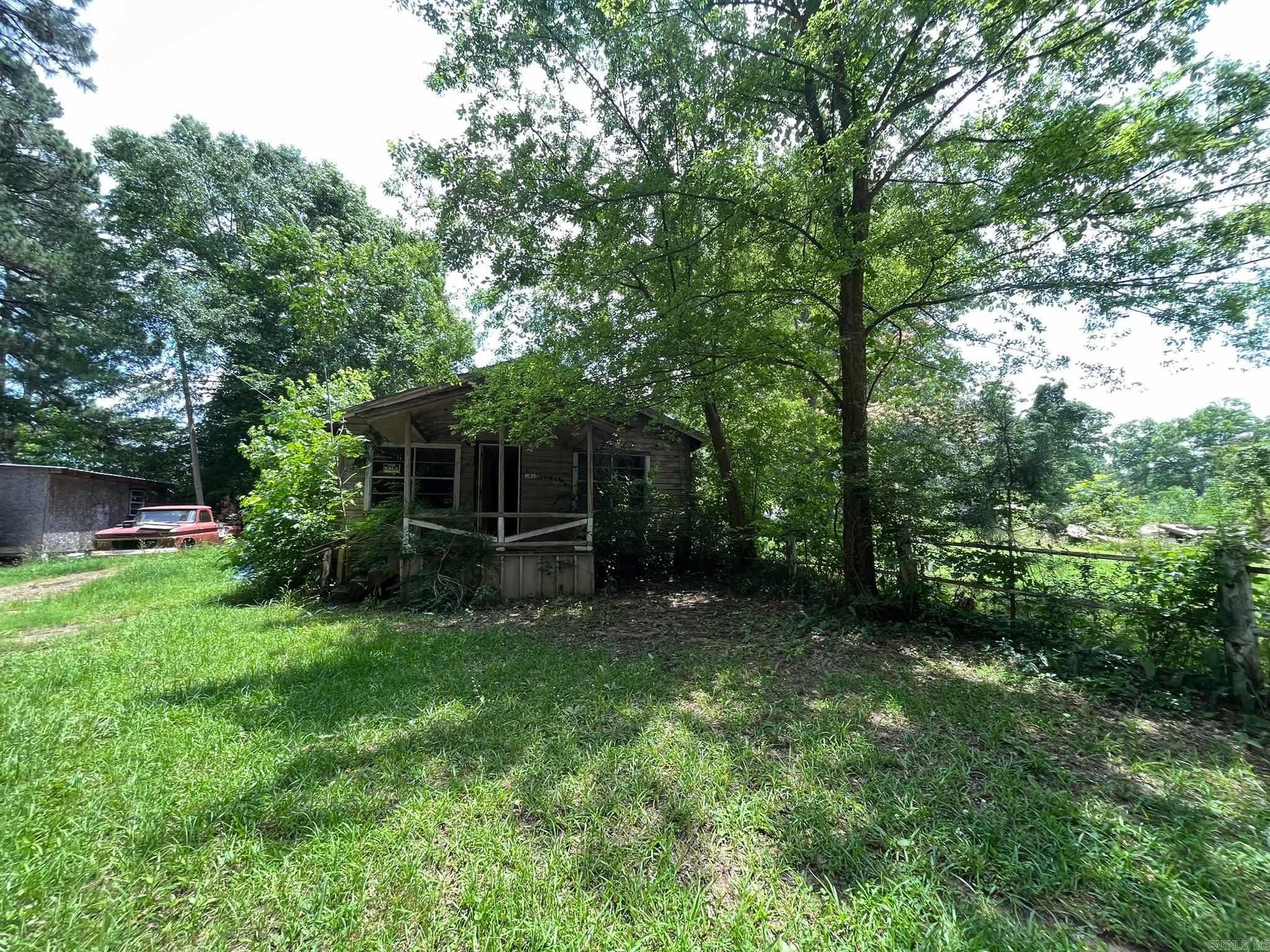 2 Bedrooms 1 Bathroom - GREAT BUY!
