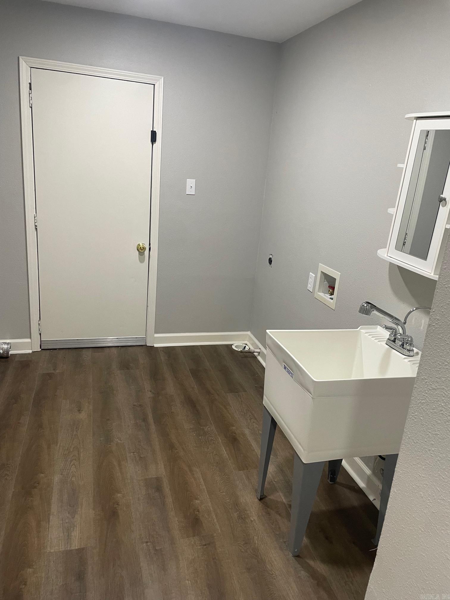 GIBRALTER HGTS - Residential Lease