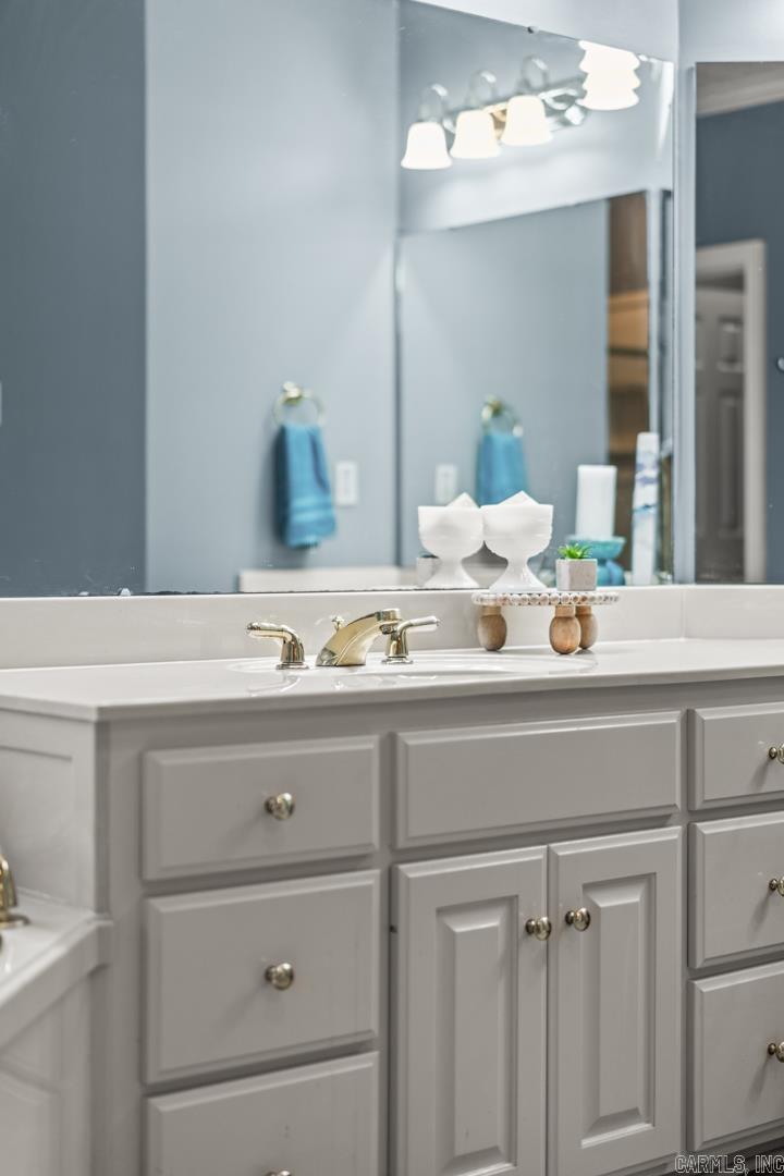 COUNTRY CLUB OF ARK THE - Residential