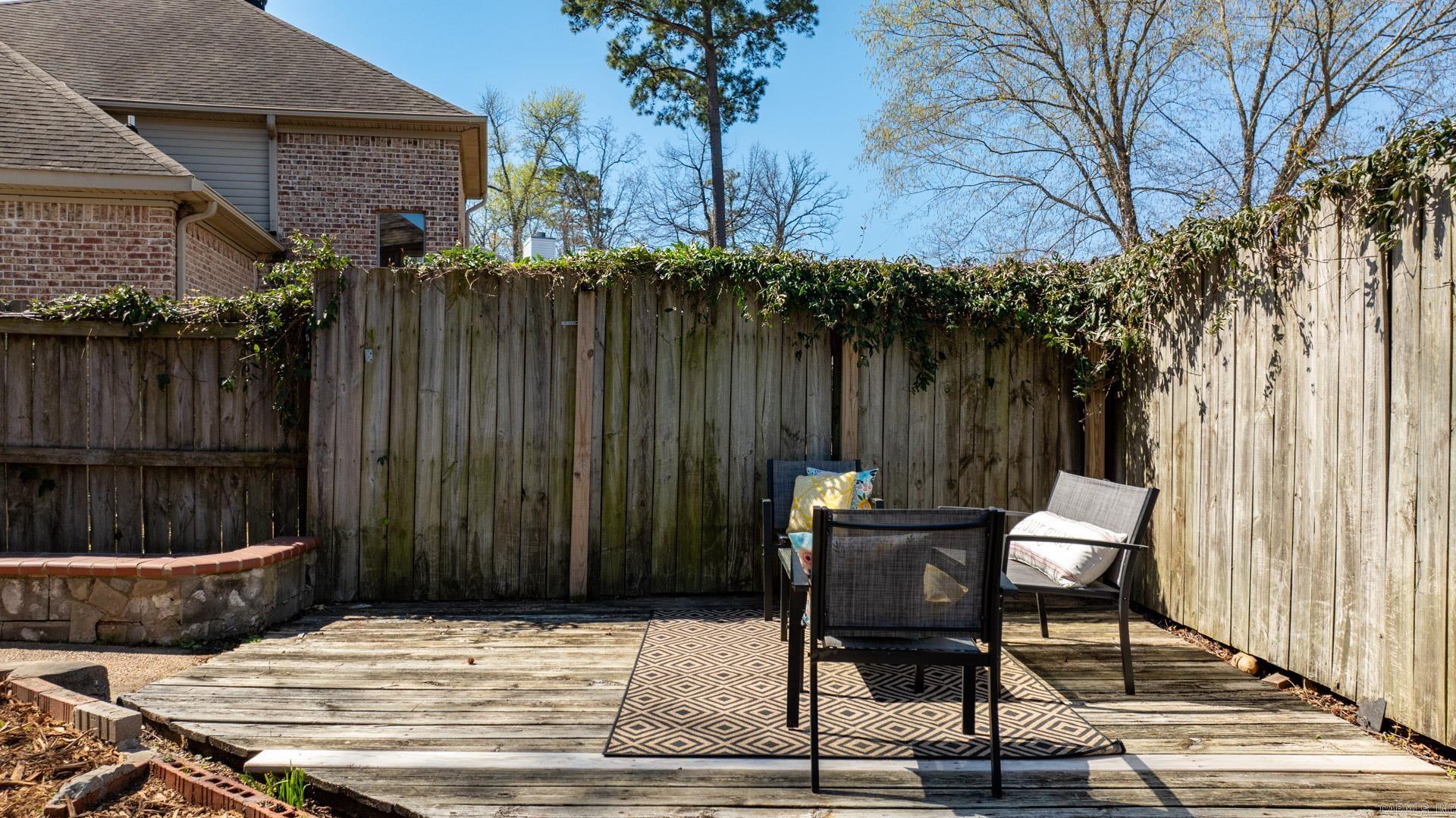 COUNTRY CLUB OF ARK THE - Residential