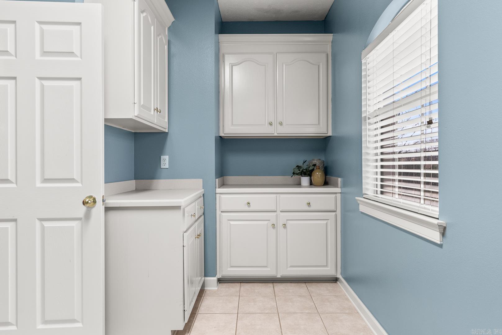 COUNTRY CLUB OF ARK THE - Residential