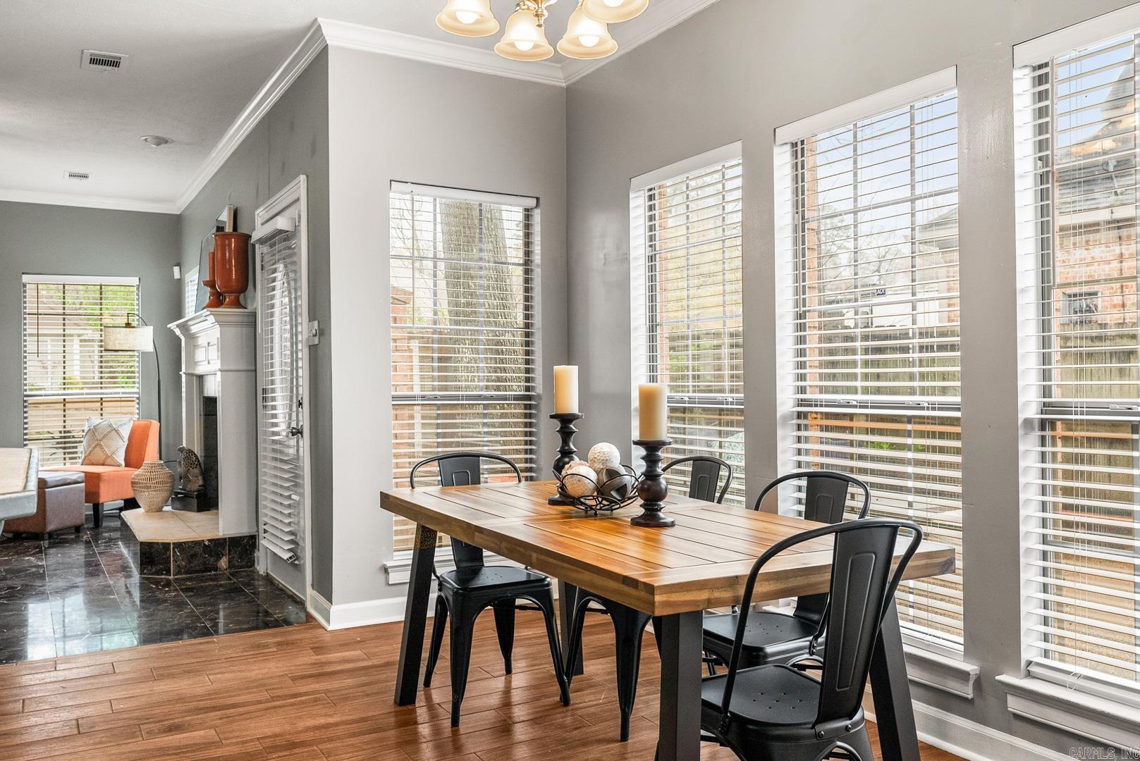 COUNTRY CLUB OF ARK THE - Residential