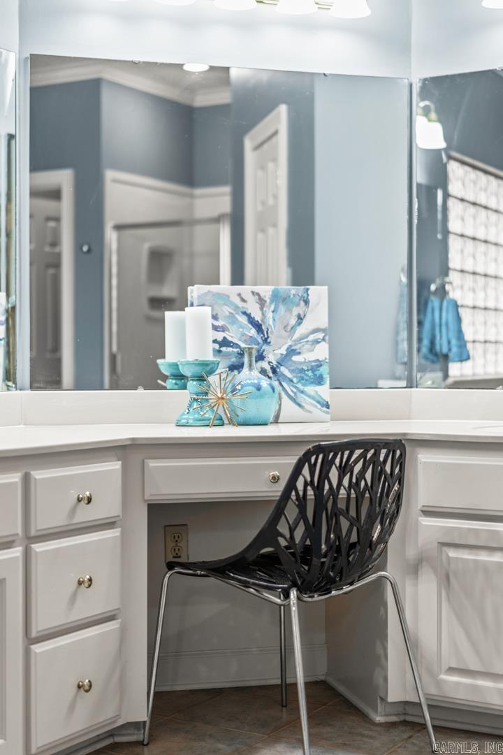 COUNTRY CLUB OF ARK THE - Residential