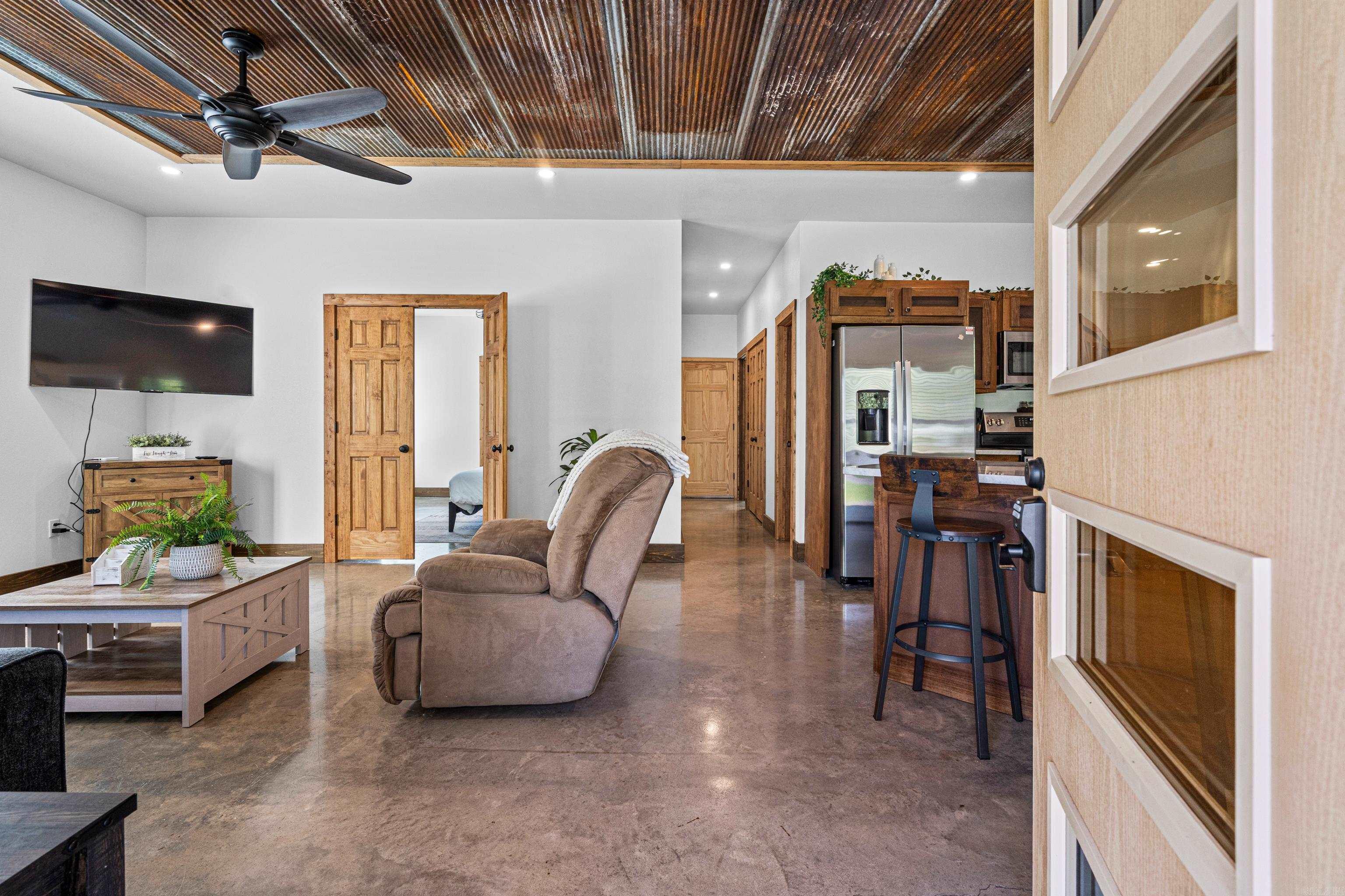 Metes & Bounds - Residential Income