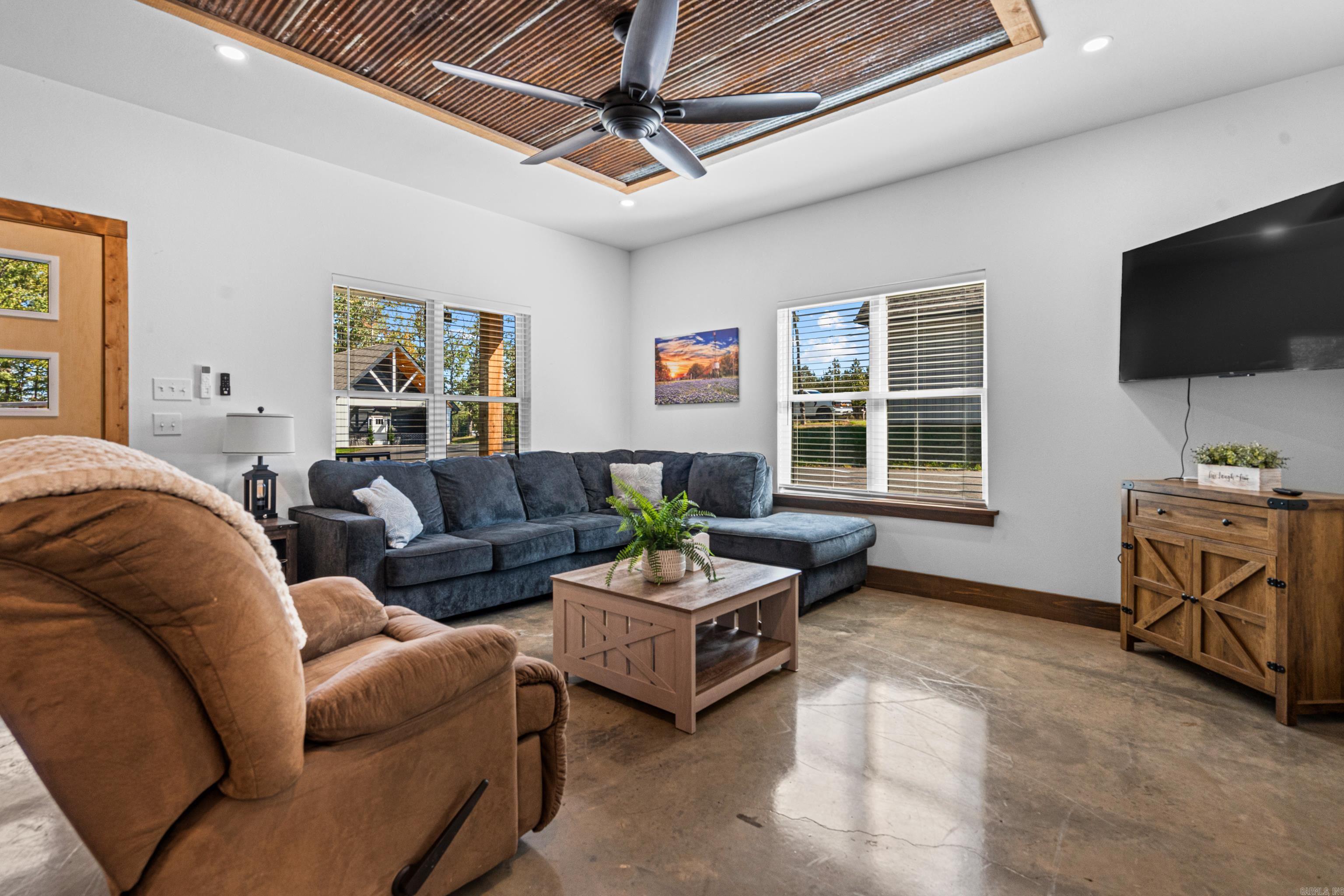 Metes & Bounds - Residential Income