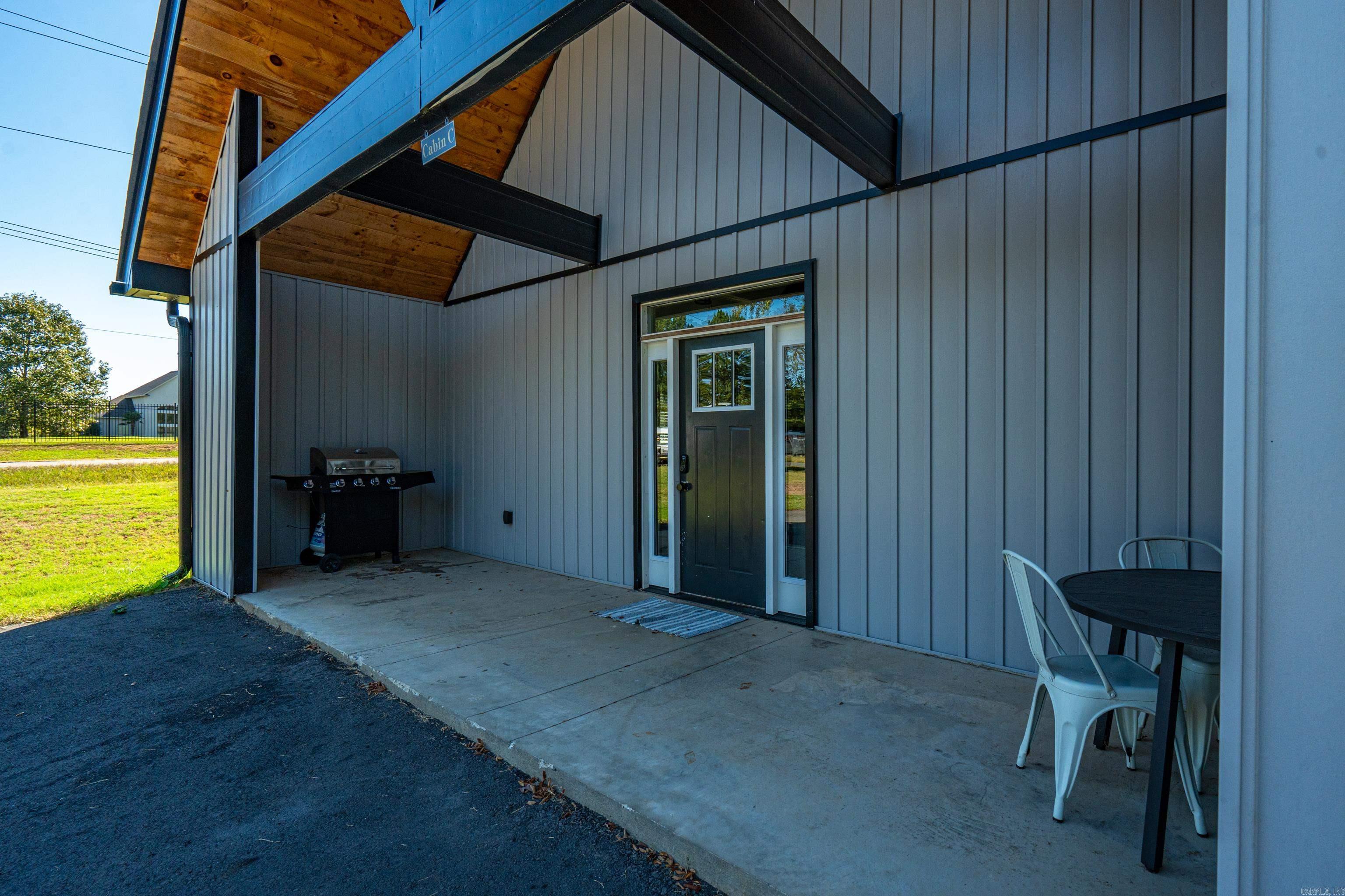 Metes & Bounds - Residential Income