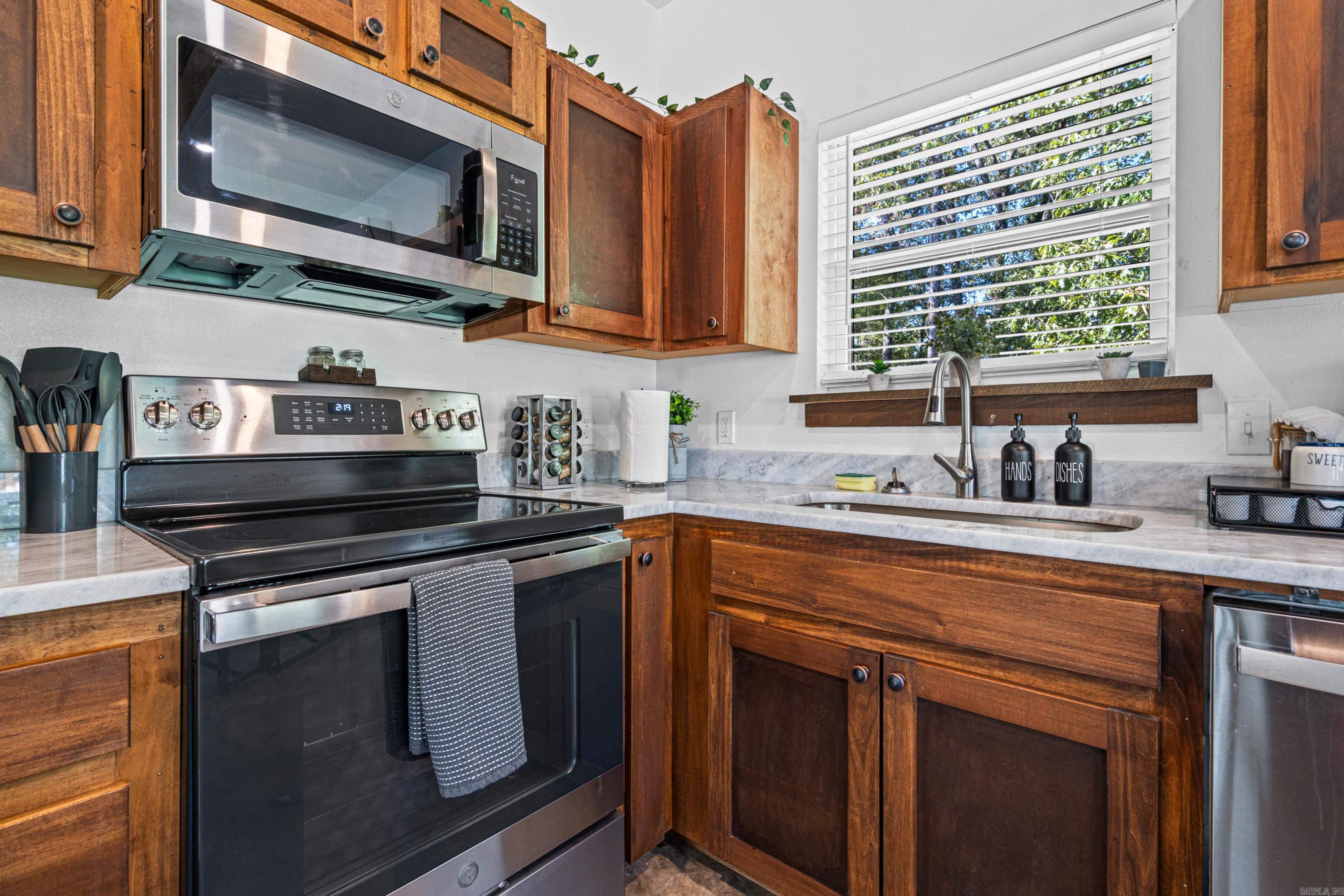 Metes & Bounds - Residential Income