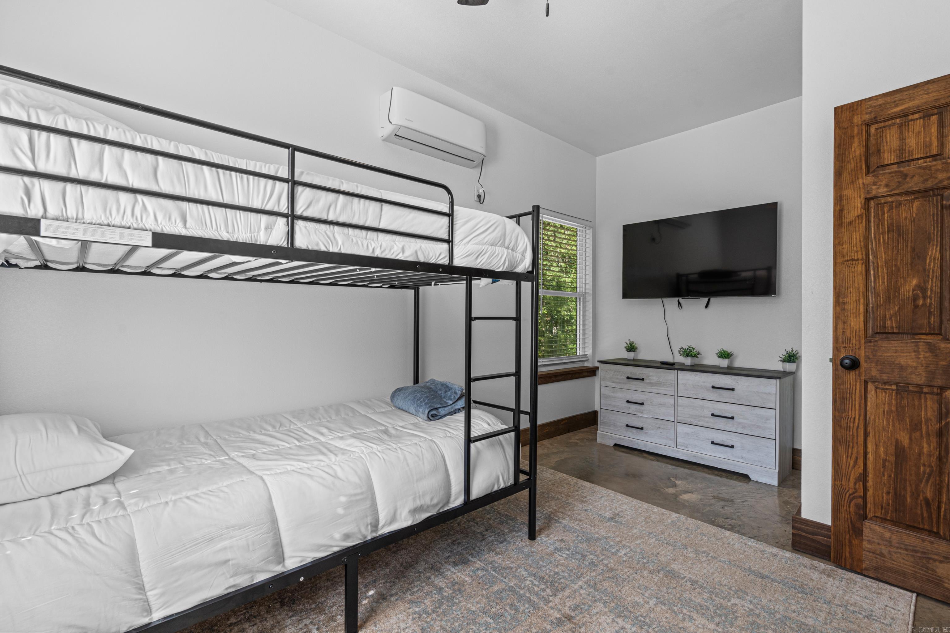 Metes & Bounds - Residential Income