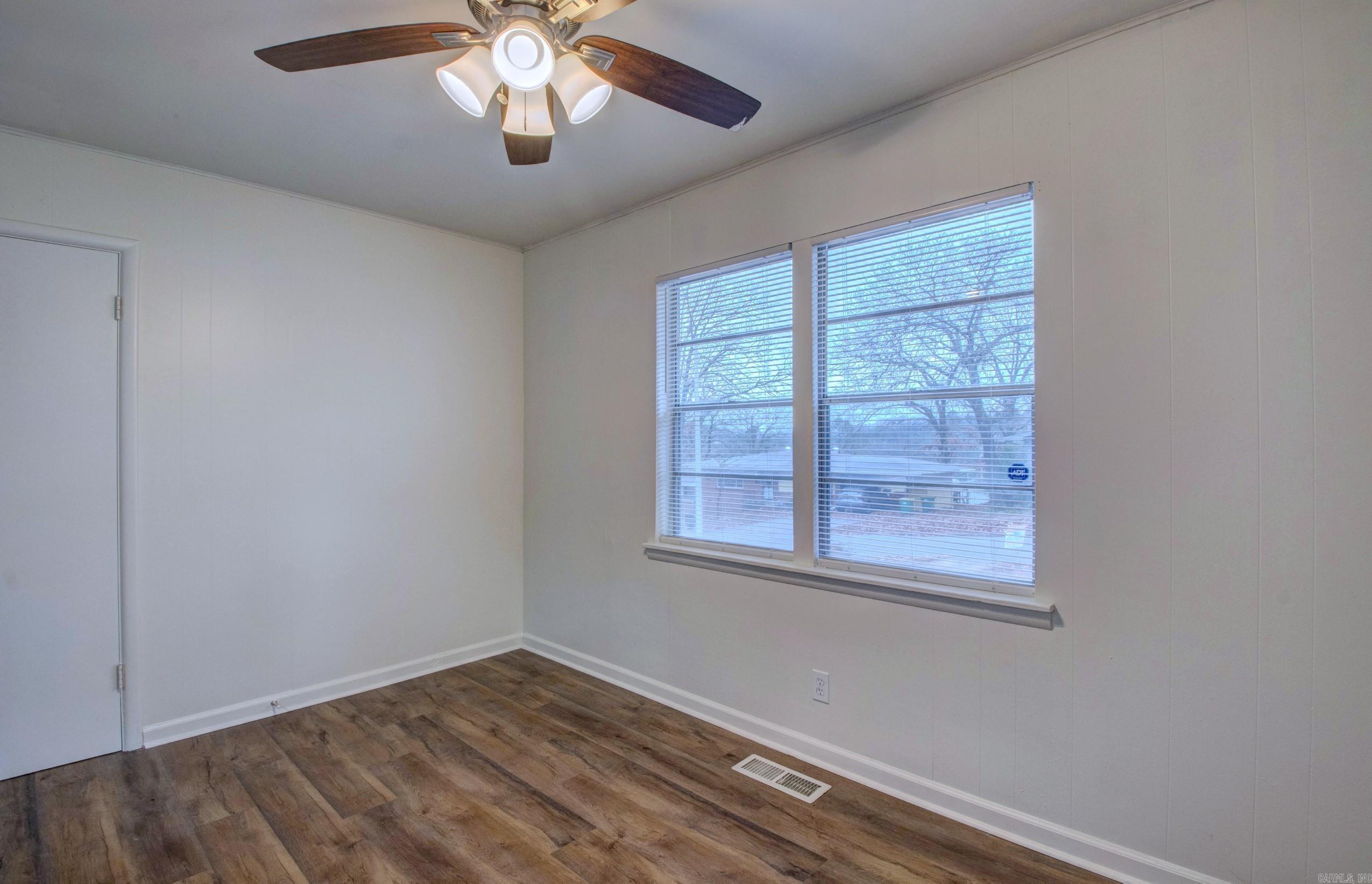 LYNNWOOD EST - Residential